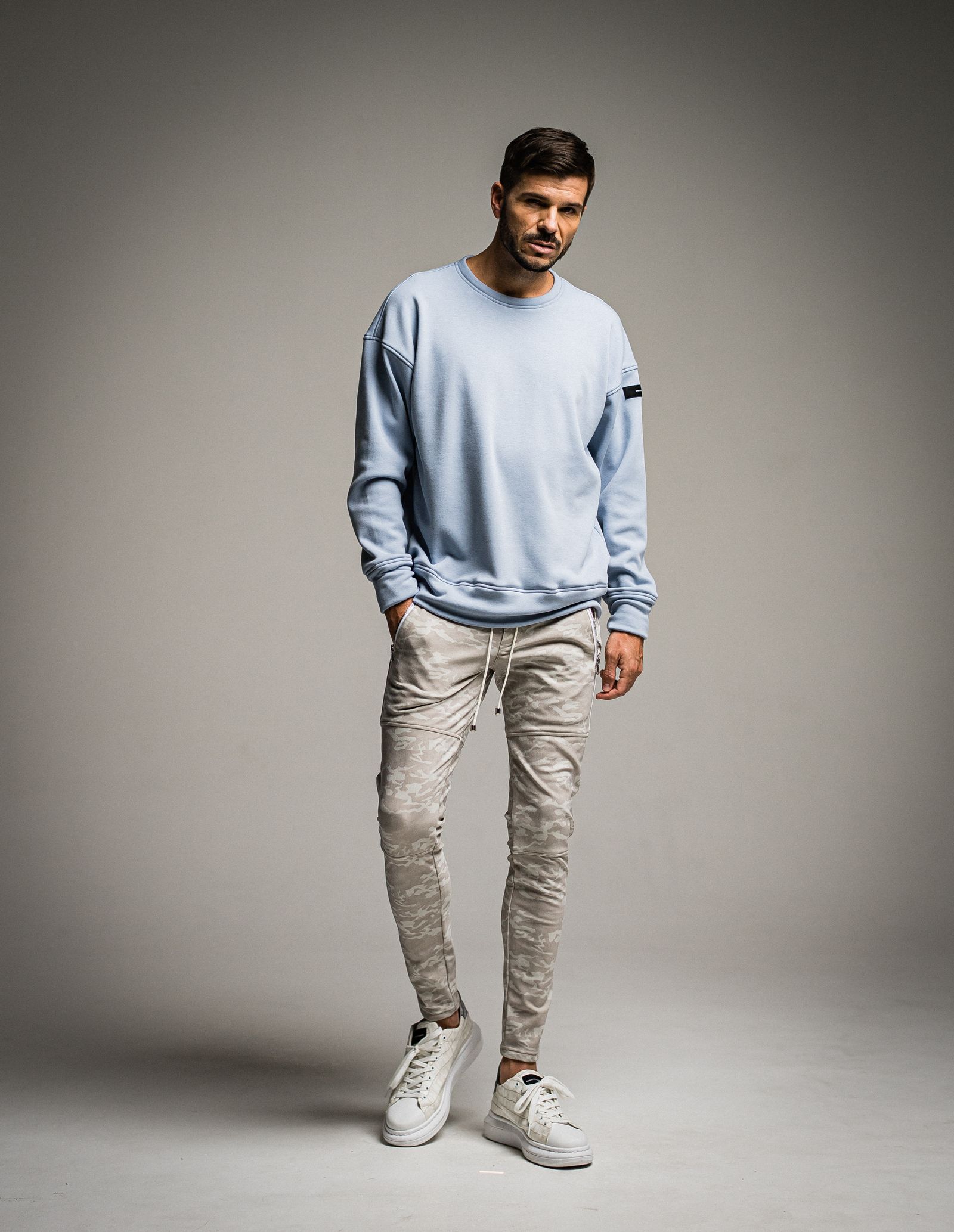 ID BACKROGO VELOURS FLEECE DROP TRAINER / RC26-C-002 / 裏起毛バックロゴトレーナー / サックス