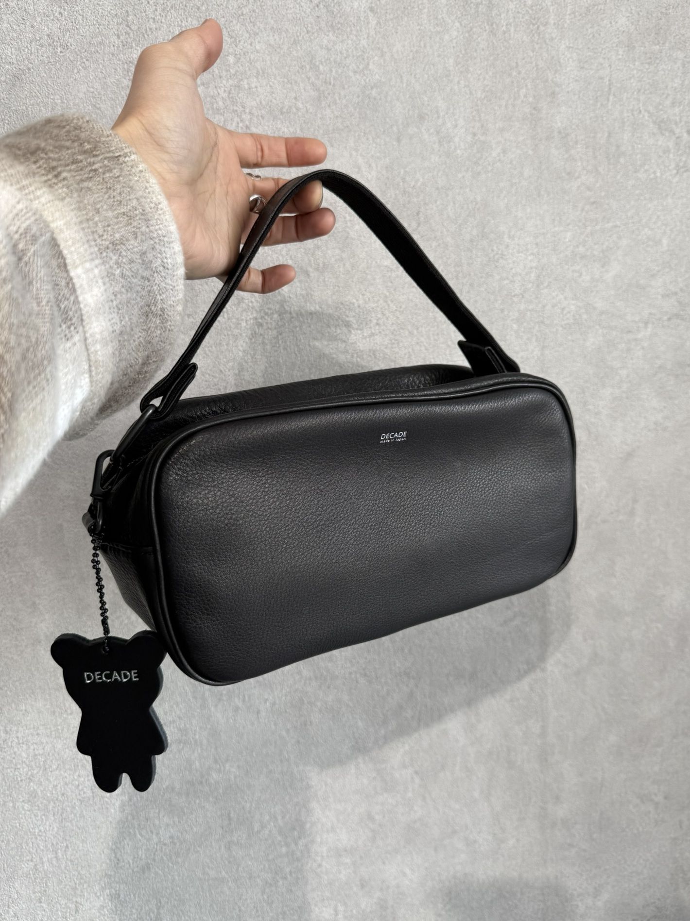 オイルドカウレザー 2WAYボックスクラッチショルダーバッグ / DCD-01544B / ブラック×ブラック