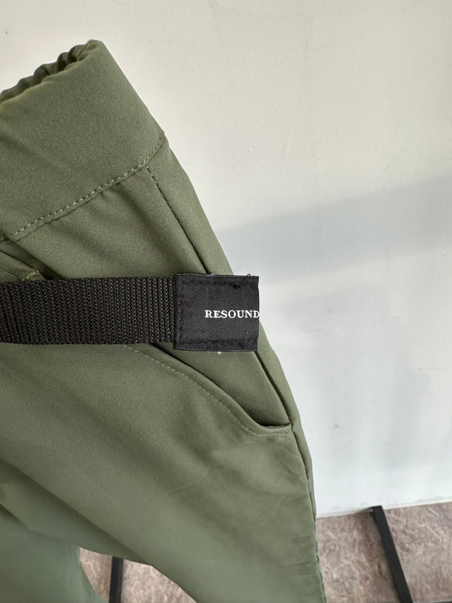 PAT WIDE EASY PANTS / RC31-ST-036 / ベルト付きテーパードワイドパンツ / ナイロンカーキ