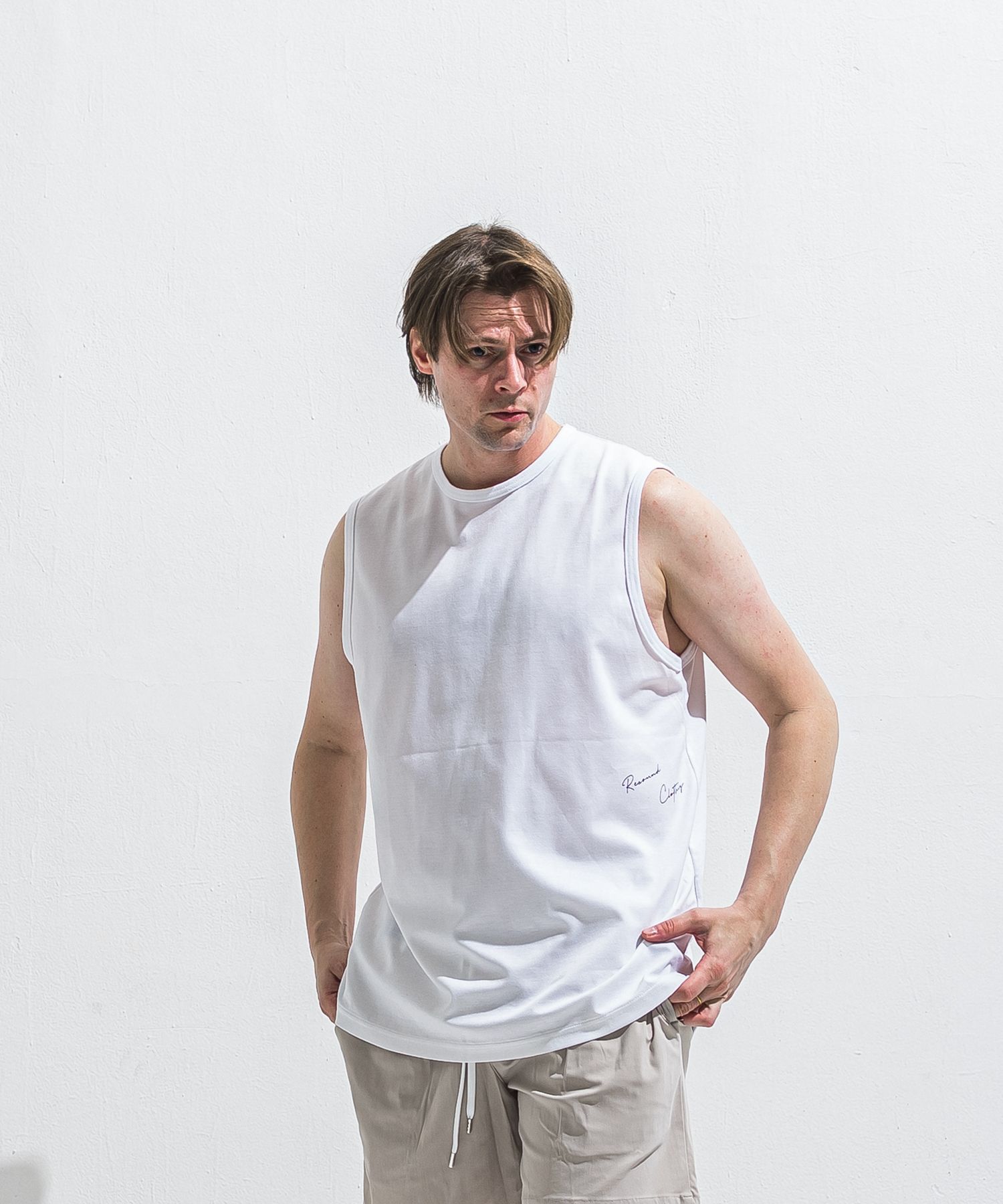 OVER NO SLEEVE / RC40-T-010 / サイドロゴメッシュノースリーブ / ホワイト (6月上旬入荷予定)