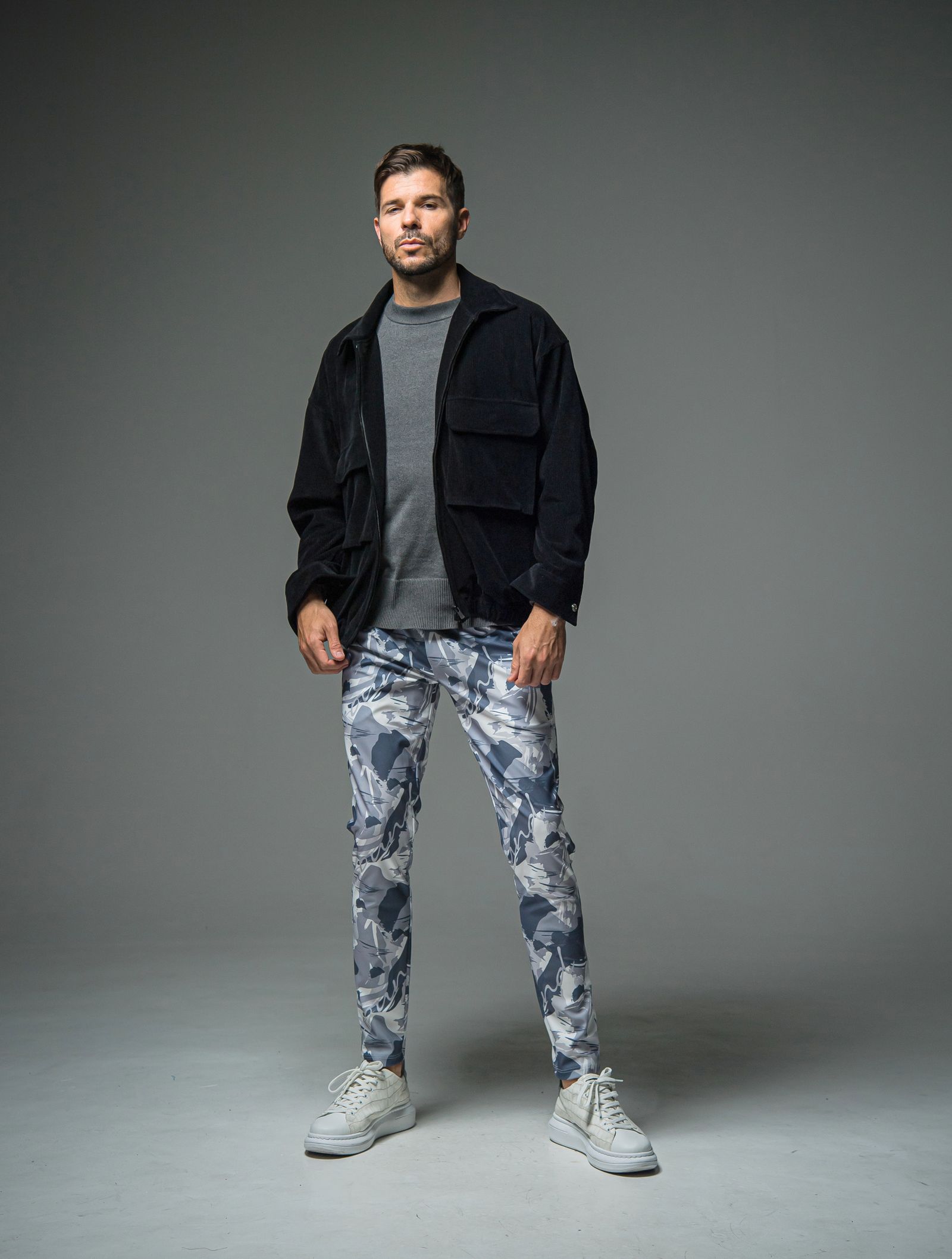CHRIS EASY TUCK PANTS / RC29-ST-016T / カモ柄イージータックパンツ / グレーカモフラ