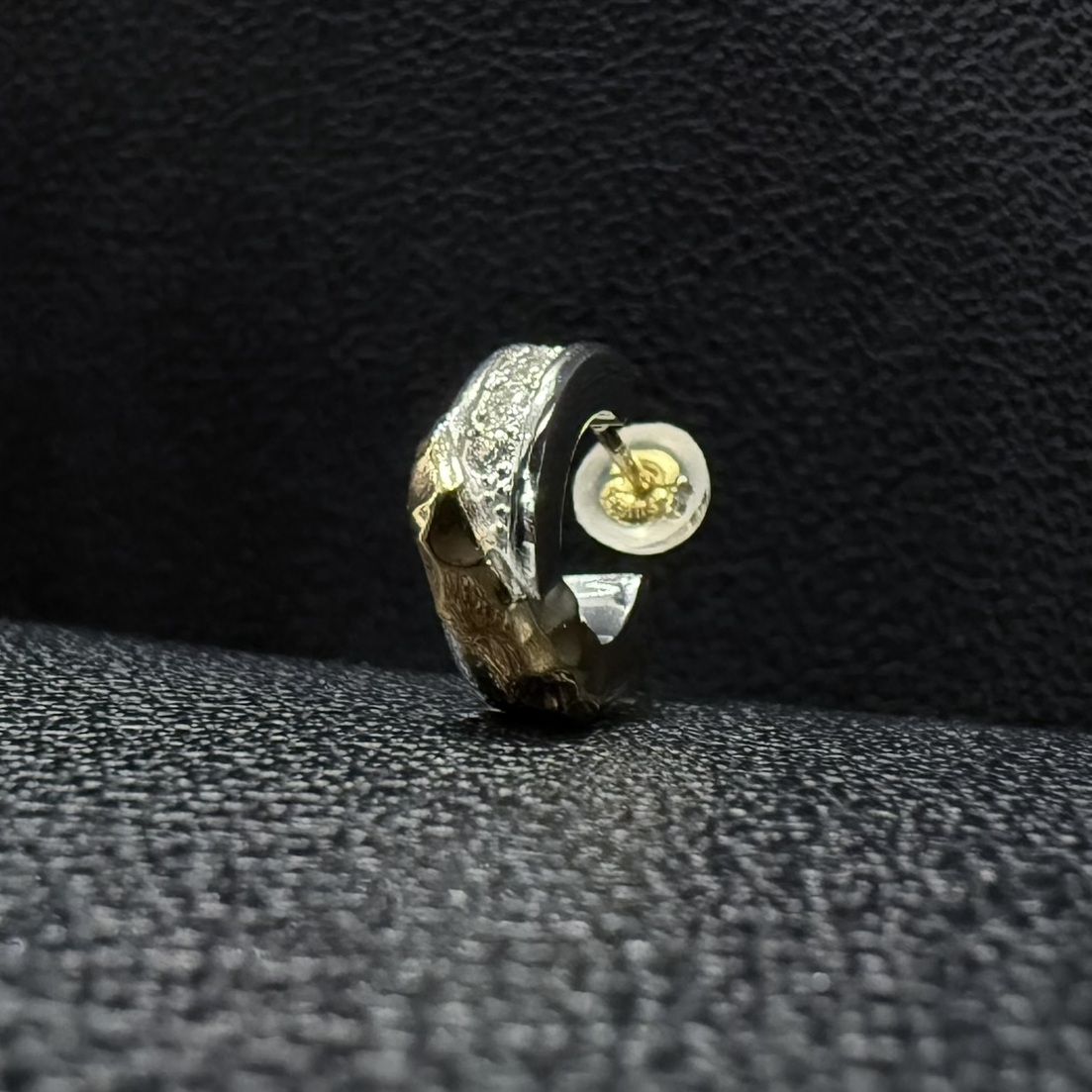 スティックラインフープスタッドピアス / VLE058W