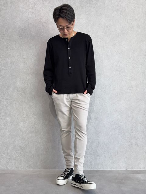 RESOUND新作で、細身で綺麗なコーディネート