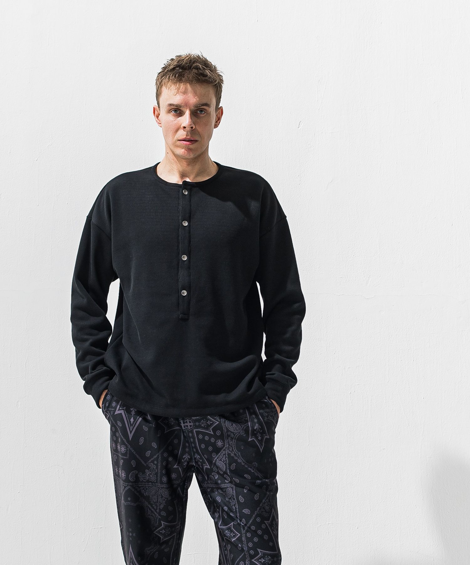 OVER HENRY VELOURS FLEECE THERMAL / RC42-C-004 / 裏起毛オーバーサイズヘンリーネックサーマル / ブラック (10月下旬入荷予定)