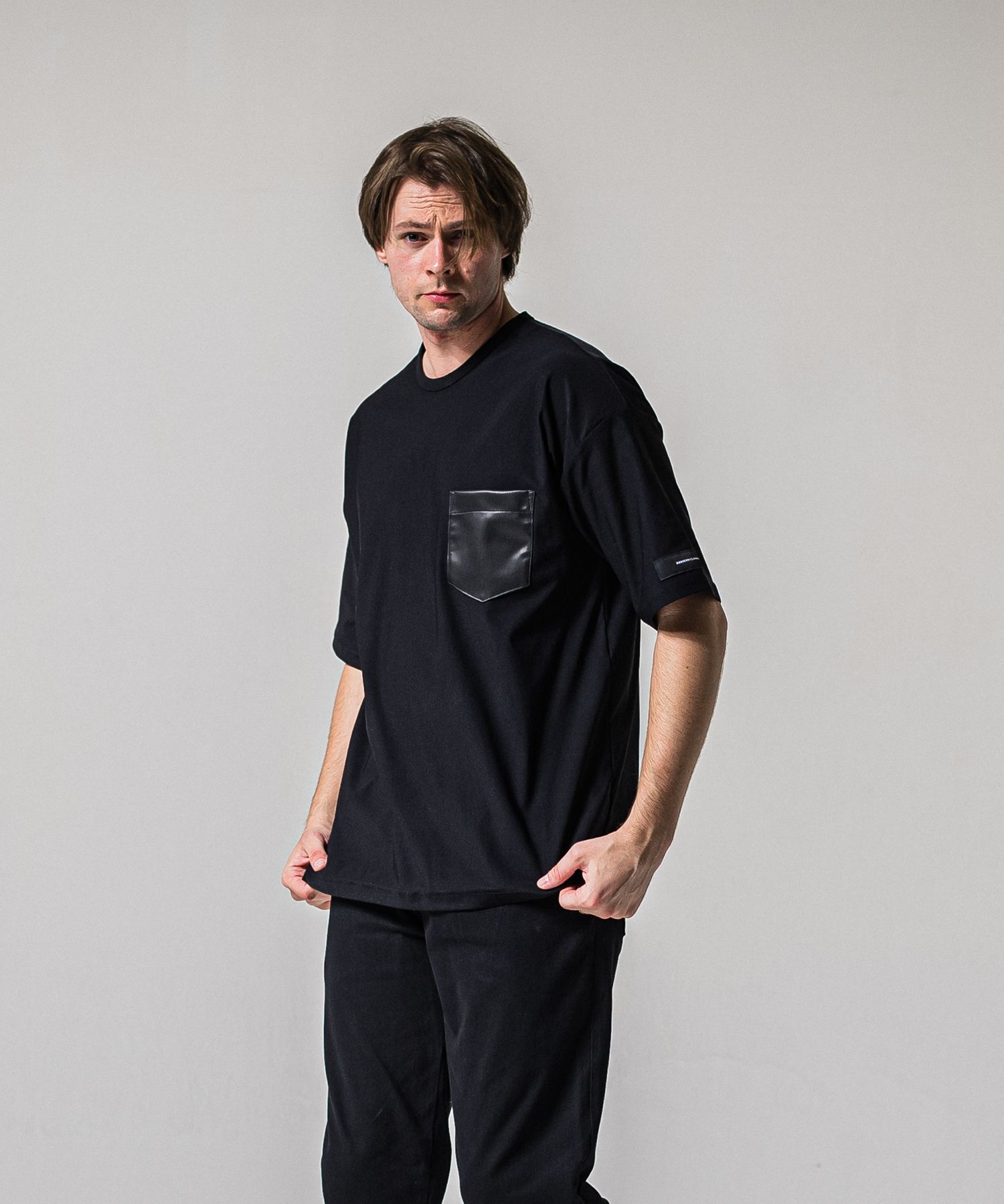 LEATHER POCKET OVER NYLON T / RC39-T-005 / レザーポケットナイロンビッグTシャツ / ブラック (4月上旬入荷予定)