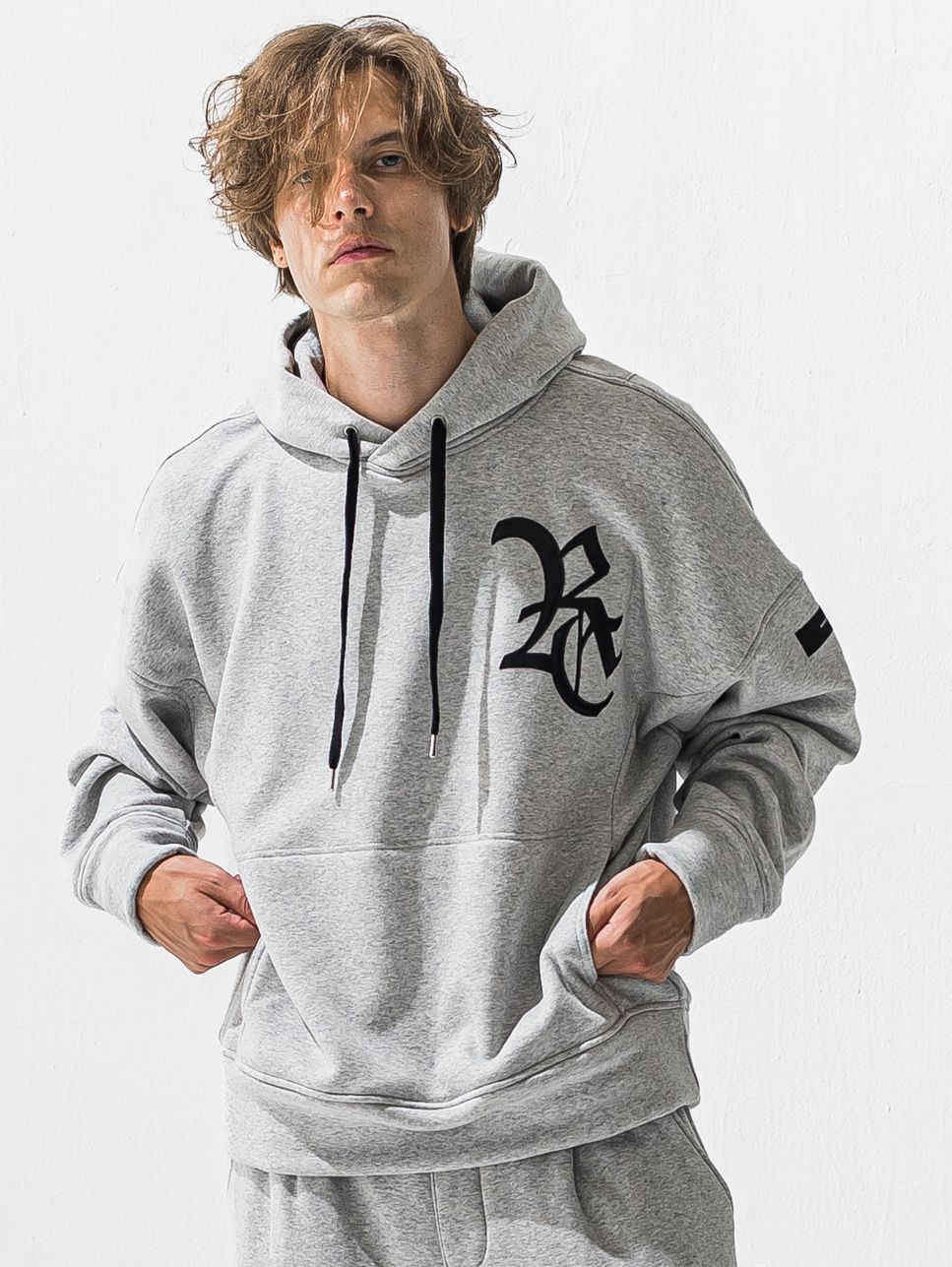 RC VELOURS FLEECE HOODIE / RC42-C-008 / 裏起毛RCロゴプルオーバーパーカー / グレー (11月上旬入荷予定)