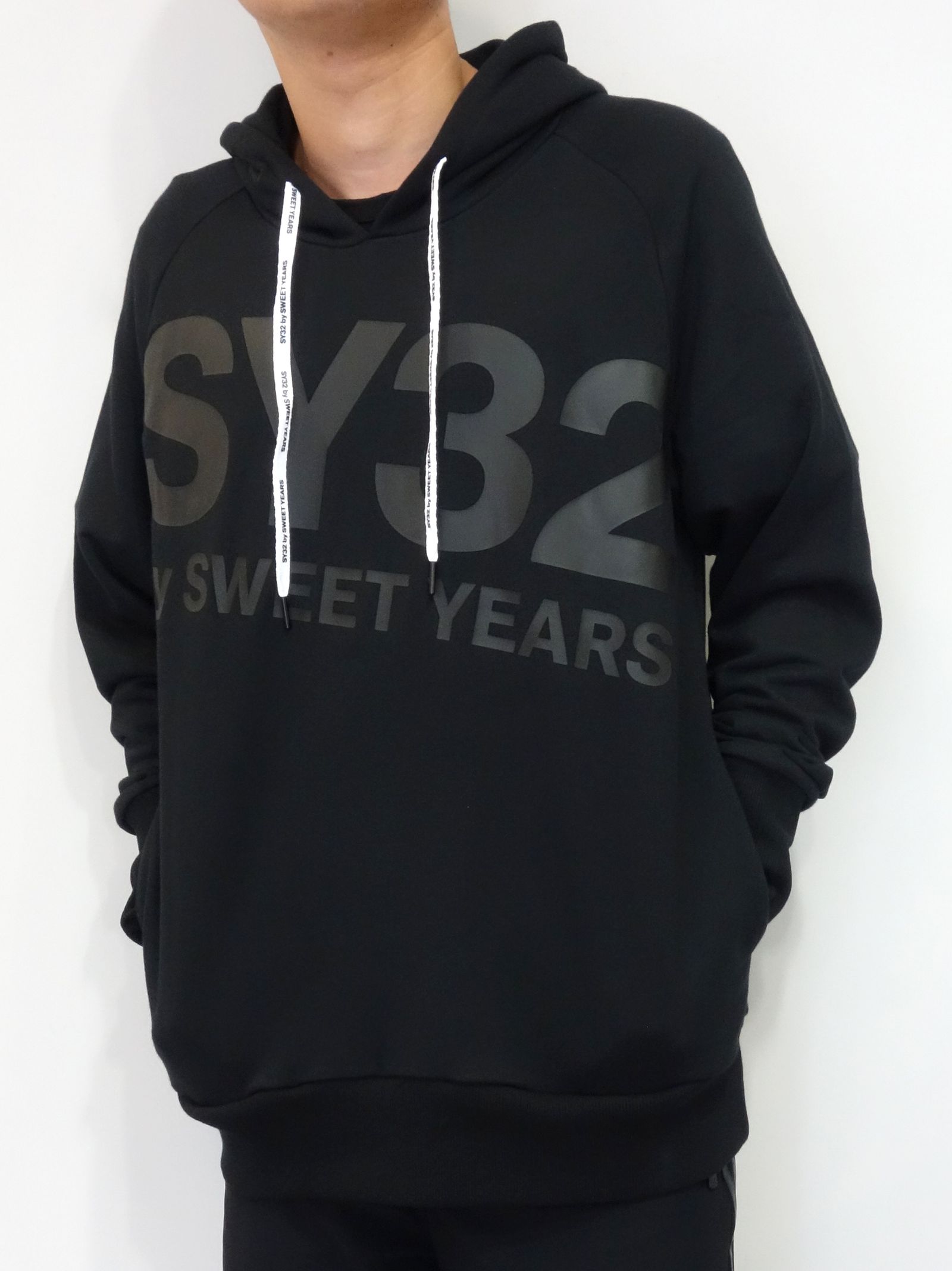 BIG LOGO HOODIE / TNS1740 / プルオーバーパーカー