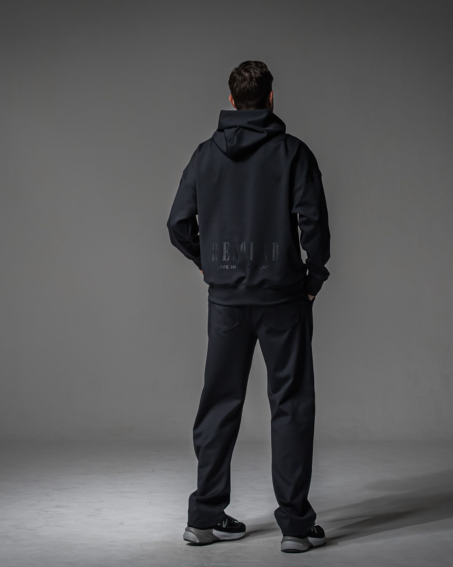BACK ID LOOSE HOODIE / RC37-C-006 / バックロゴパーカー / ブラック (9月中旬入荷予定)