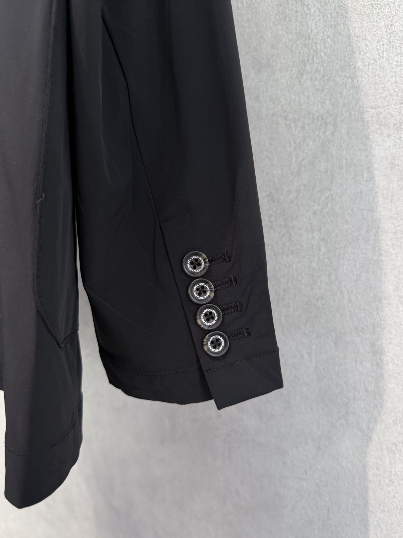 ストレッチナイロンセットアップ / uso-26062,usb-26062 / ブラック(無地)