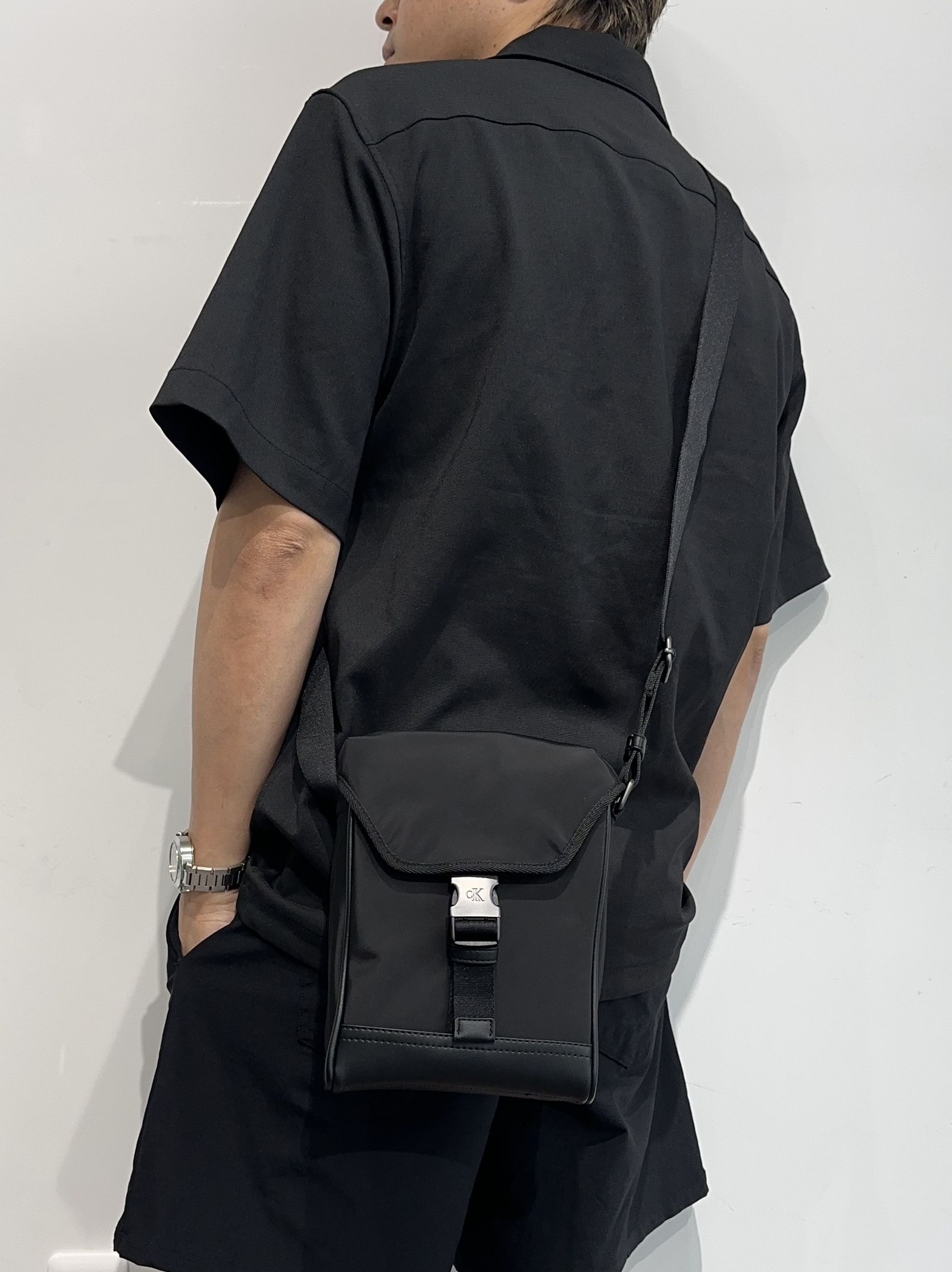 関税/送料込★ ★クリップフラップ リポーターバッグ FWnaqu1x8G9x.jpg?width=768