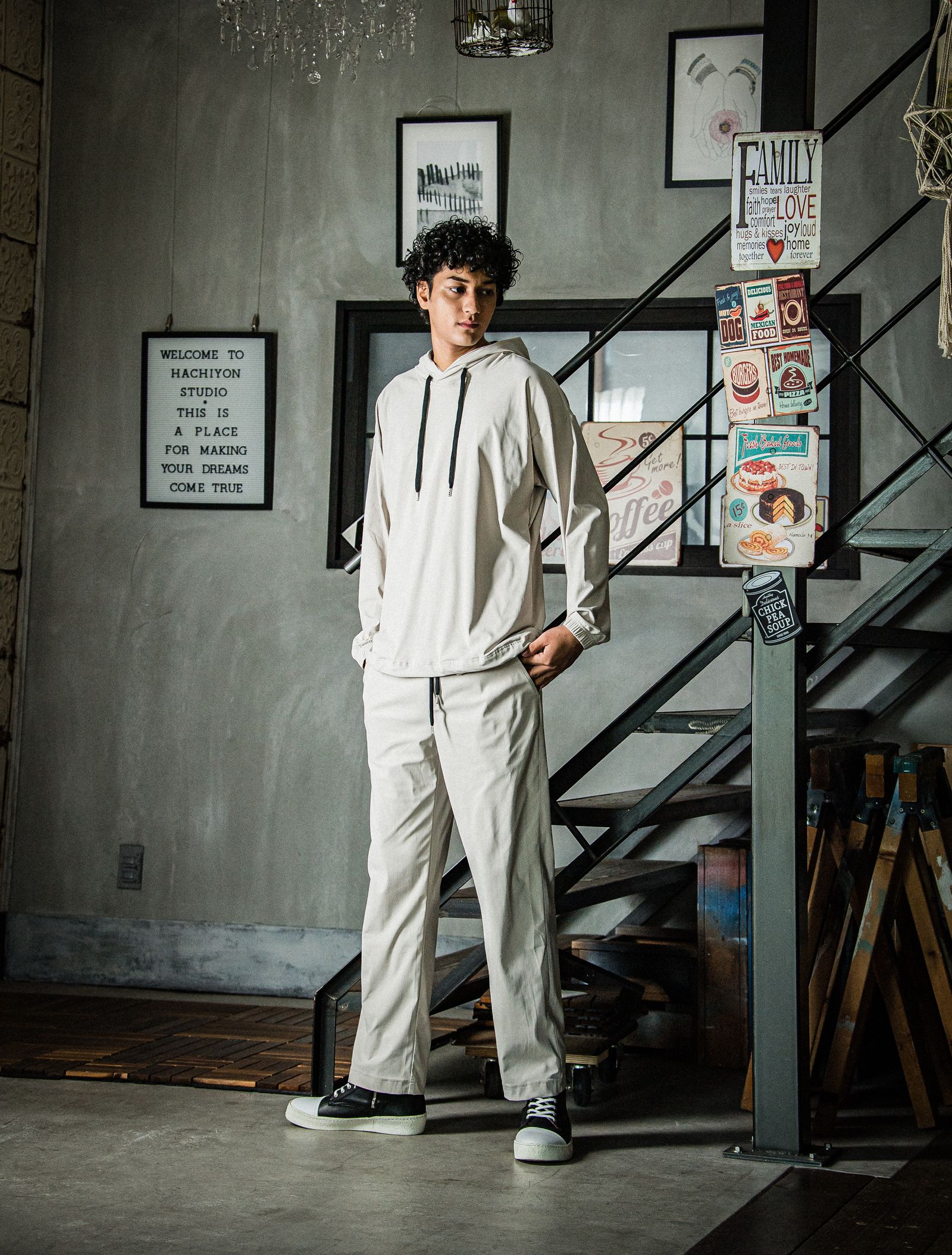 CHRIS EASY WIDE PANTS / RC31-ST-016W / ナイロンワイドパンツ / グレージュ