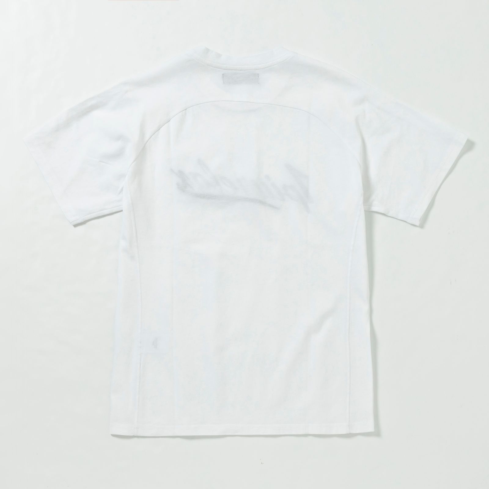 1PIU1UGUALE3 RELAX - フローイングロゴ半袖Tシャツ / ust-24004