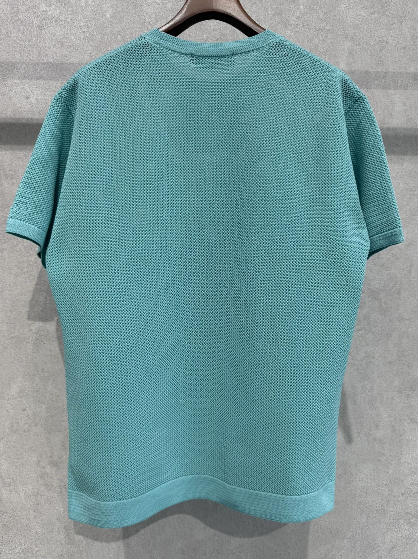 【1PIU1UGUALE3 RELAX】ロゴアイコン半袖ニットTシャツ 1PIU1UGUALE3 RELAX - ロゴアイコン半袖ニットTシャツ / usk