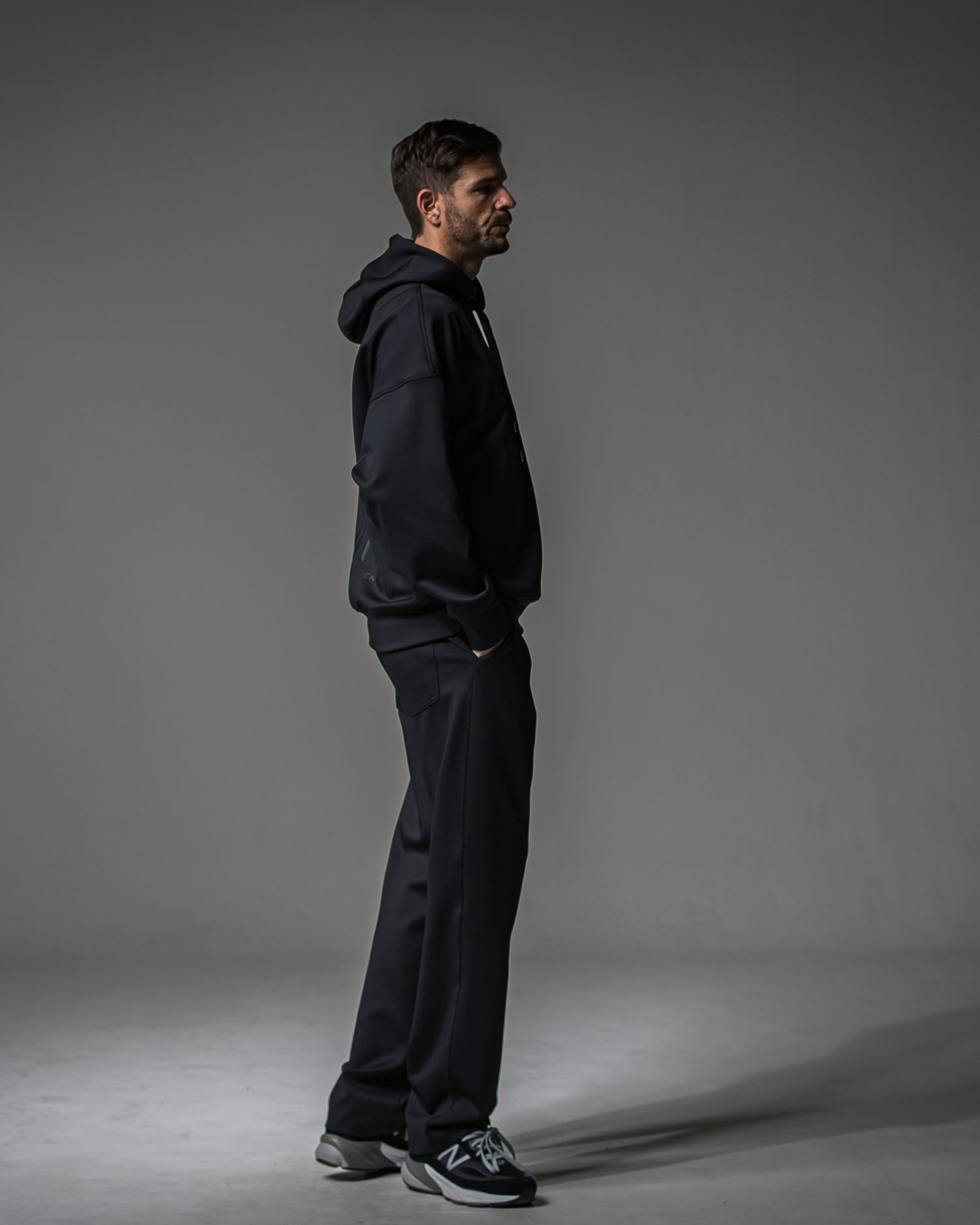 BACK ID LOOSE HOODIE / RC37-C-006 / バックロゴパーカー / ブラック (9月中旬入荷予定)