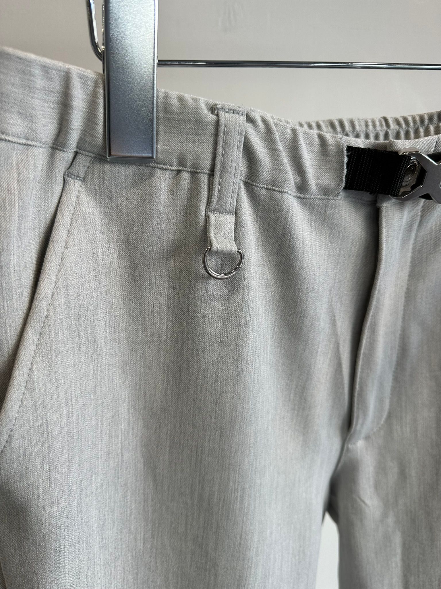 PAT WIDE EASY PANTS / RC31-ST-036 / ベルト付きテーパードワイドパンツ / グレー