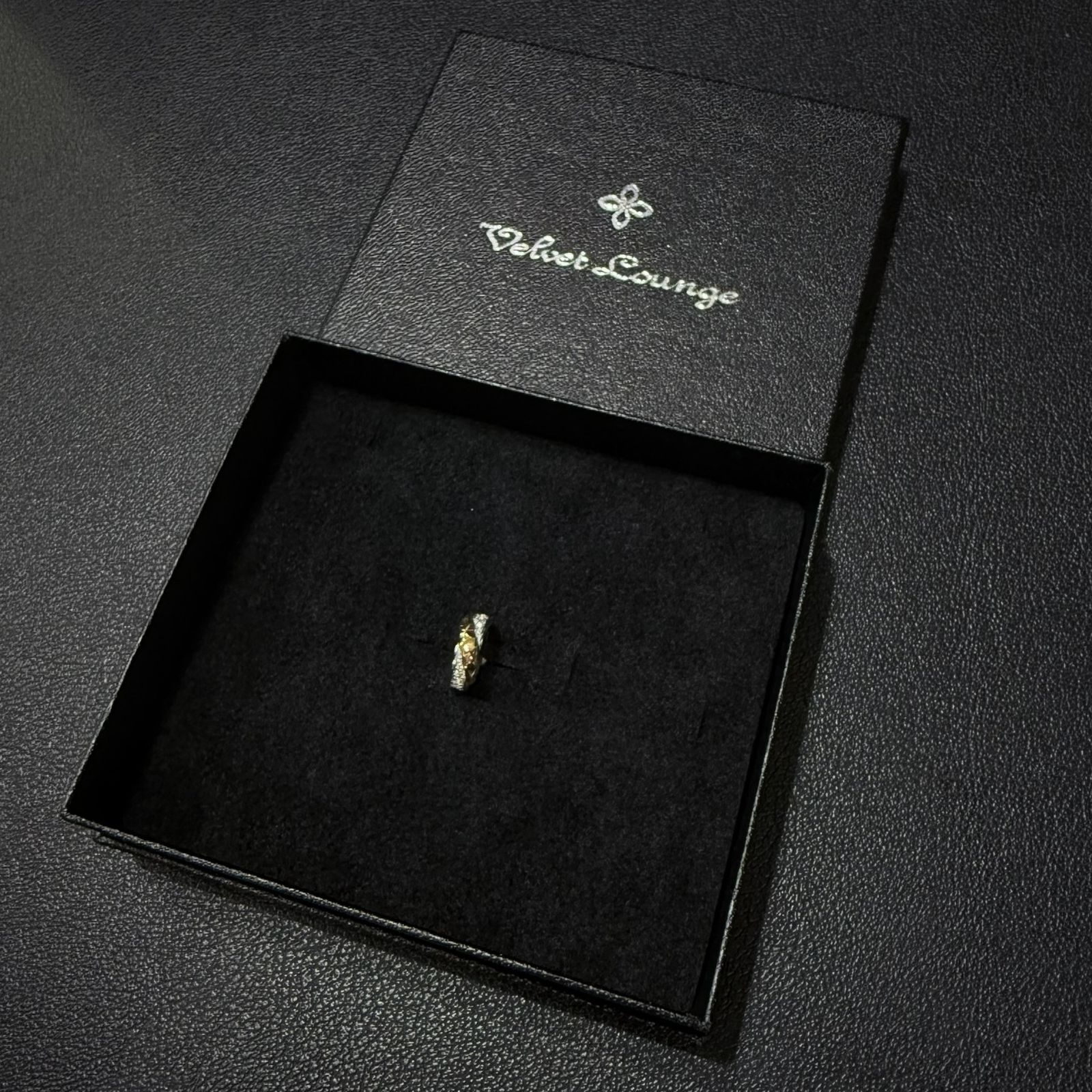 スティックラインフープスタッドピアス / VLE058W