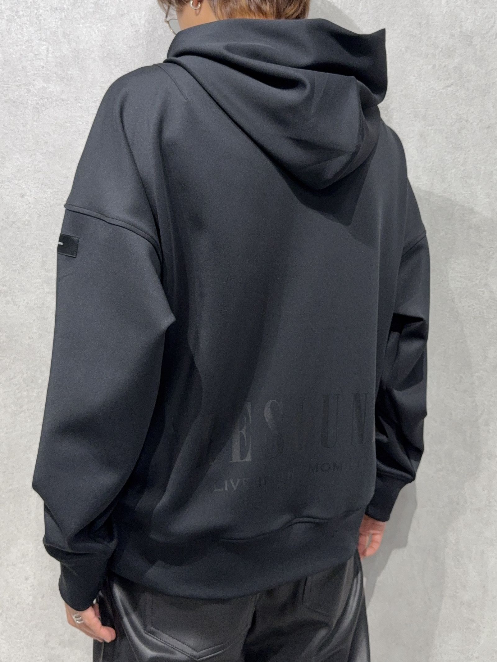 BACK ID LOOSE HOODIE / RC37-C-006 / バックロゴパーカー / ブラック