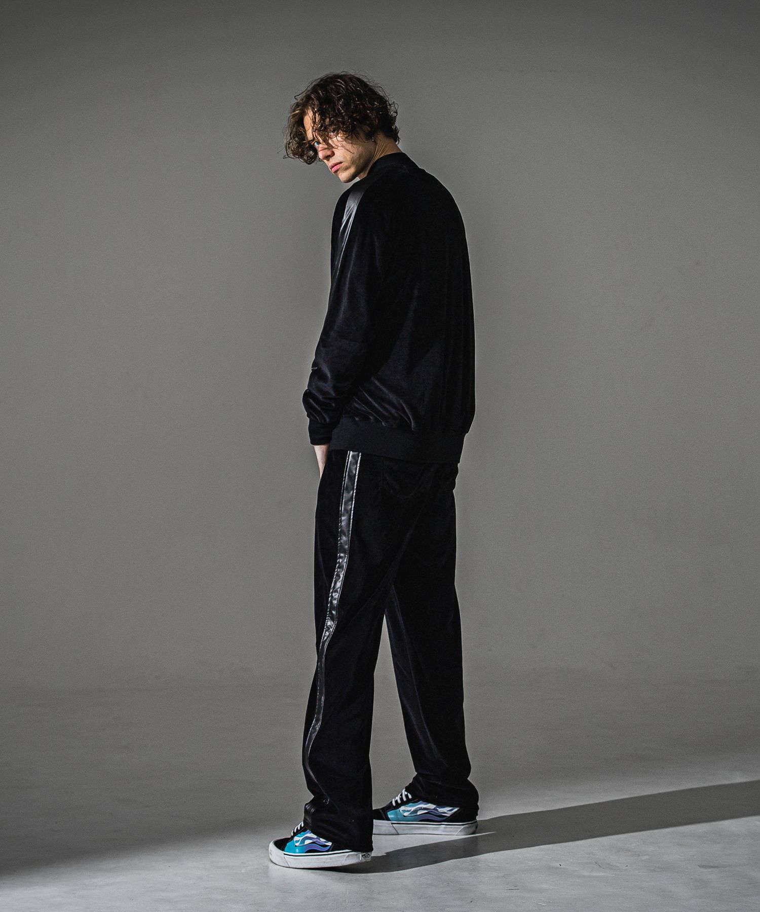 VELOURS VARSITY / RC41-C-005 / ベロアトラックスタジャン / ブラック (9月中旬入荷予定)