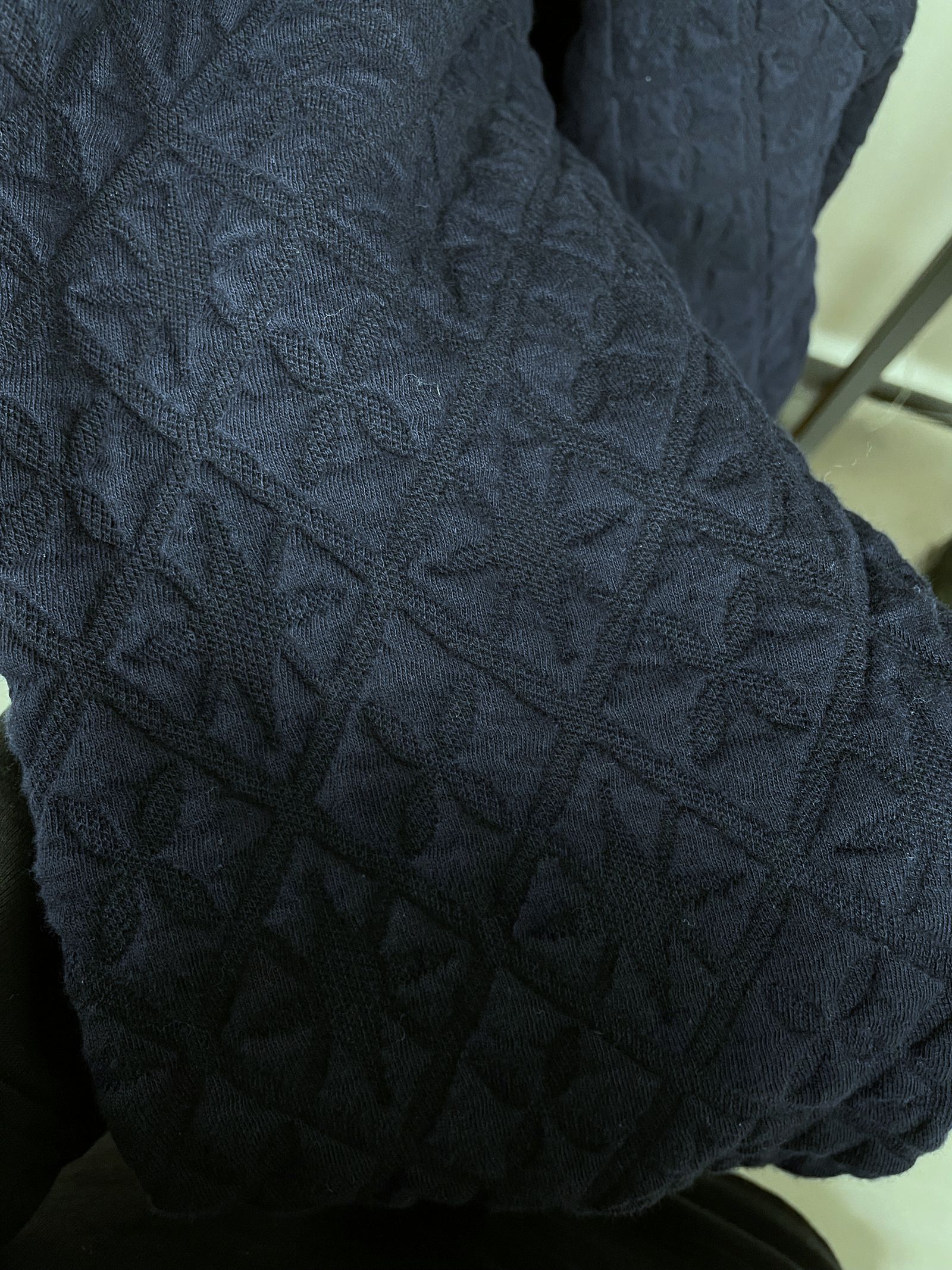 GEOMETRIC PATTERN DROP TRAINER / RC27-C-006 / 幾何学模様トレーナー / ネイビー