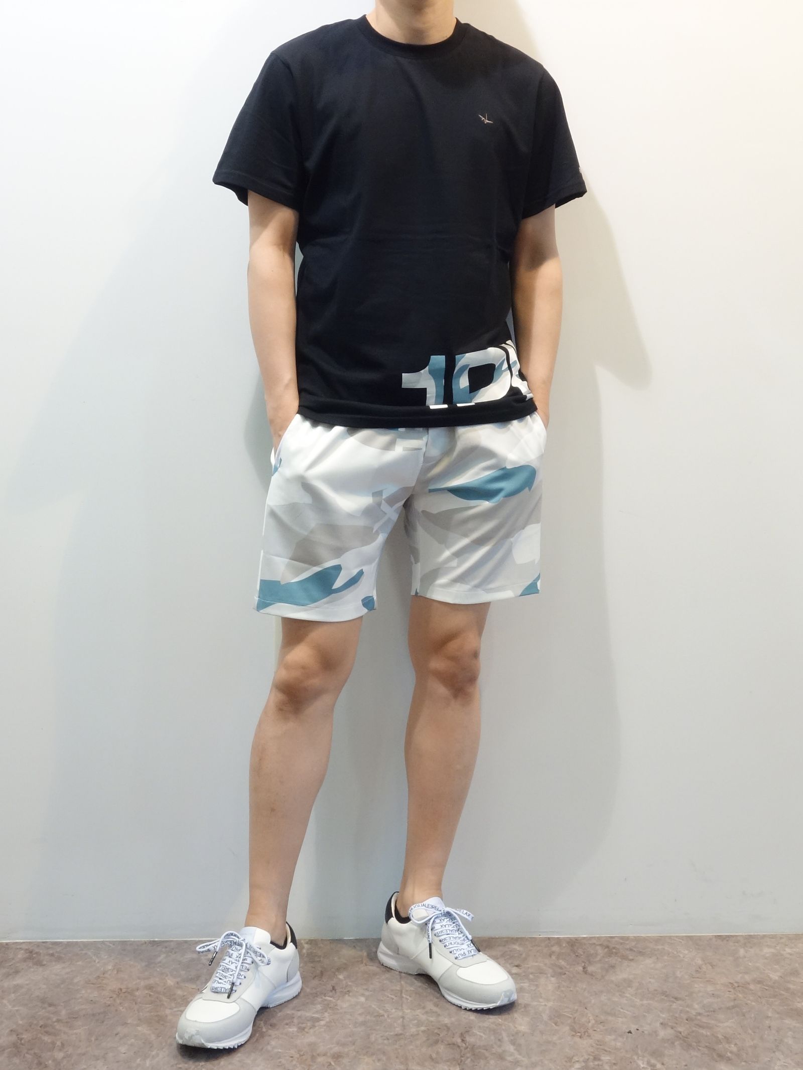 カモ柄ロゴ半袖Tシャツ / ust-22017
