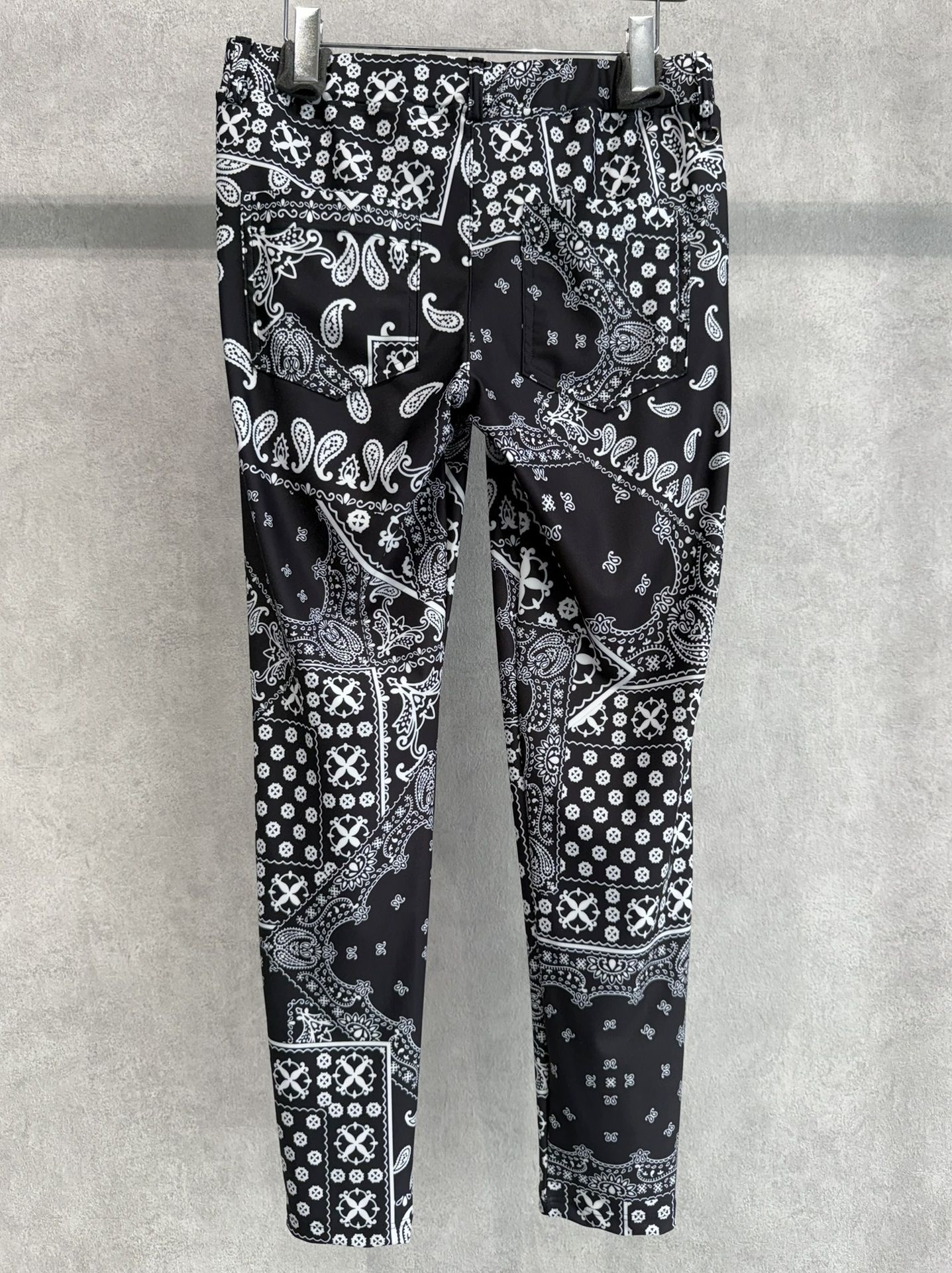 CHRIS EASY TUCK PANTS / RC39-ST-016T / ナイロンイージータックパンツ / バンダナブラック