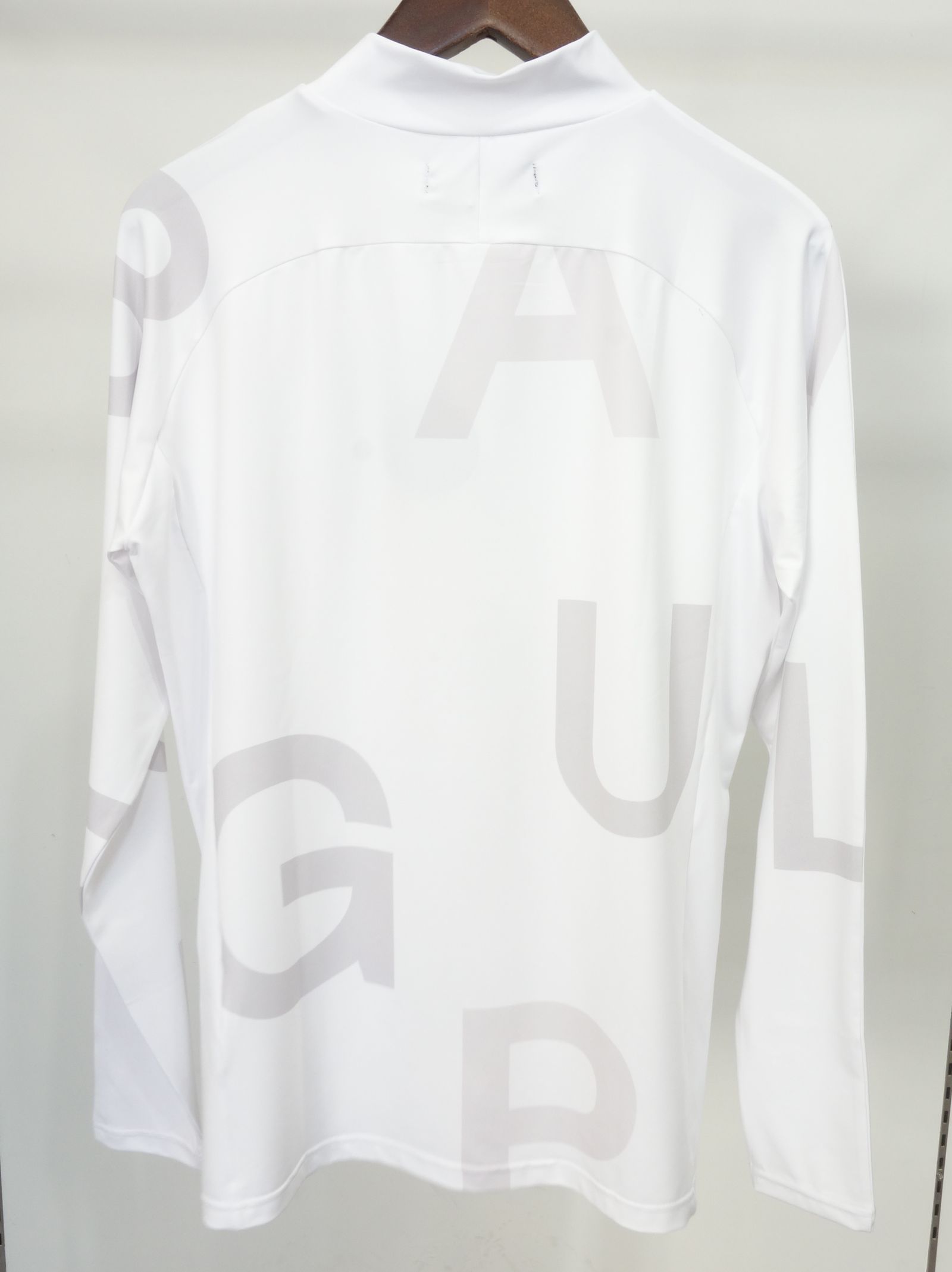 ランダムロゴラッシュガードモックネックTシャツ / ust-21013