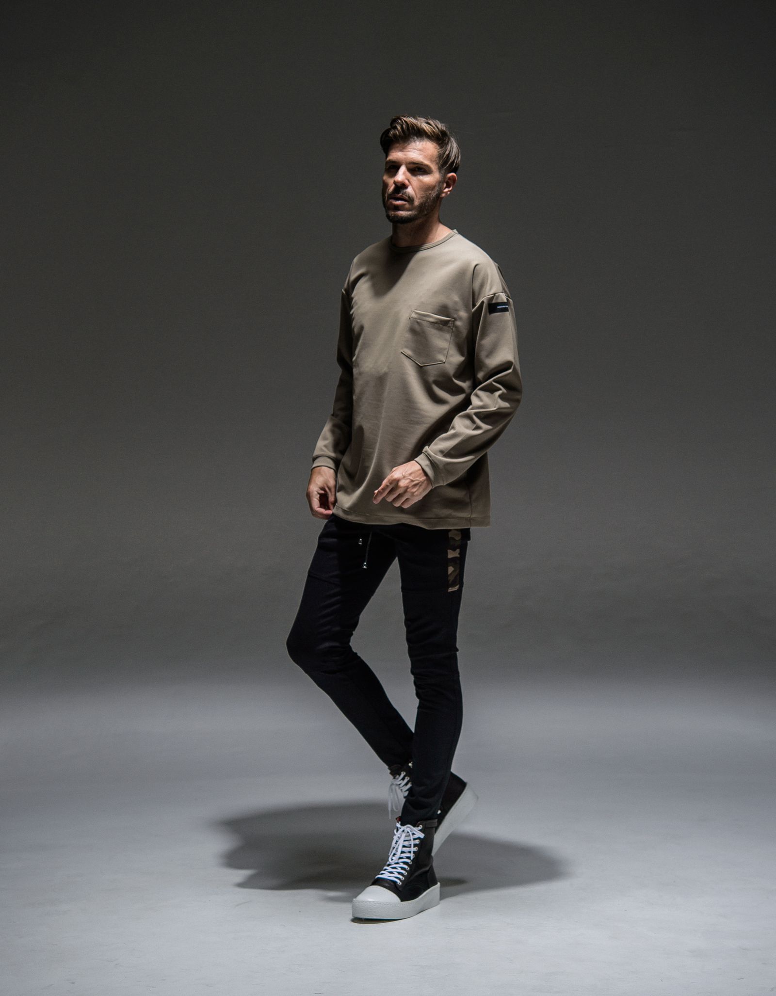 DOUBLE LOOSE POCKET LONG TEE / RC21-T-003 / ロングスリーブTシャツ