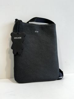 オイルドエンボスカウレザー ミニショルダーバッグ / DCD-01395H / ブラック