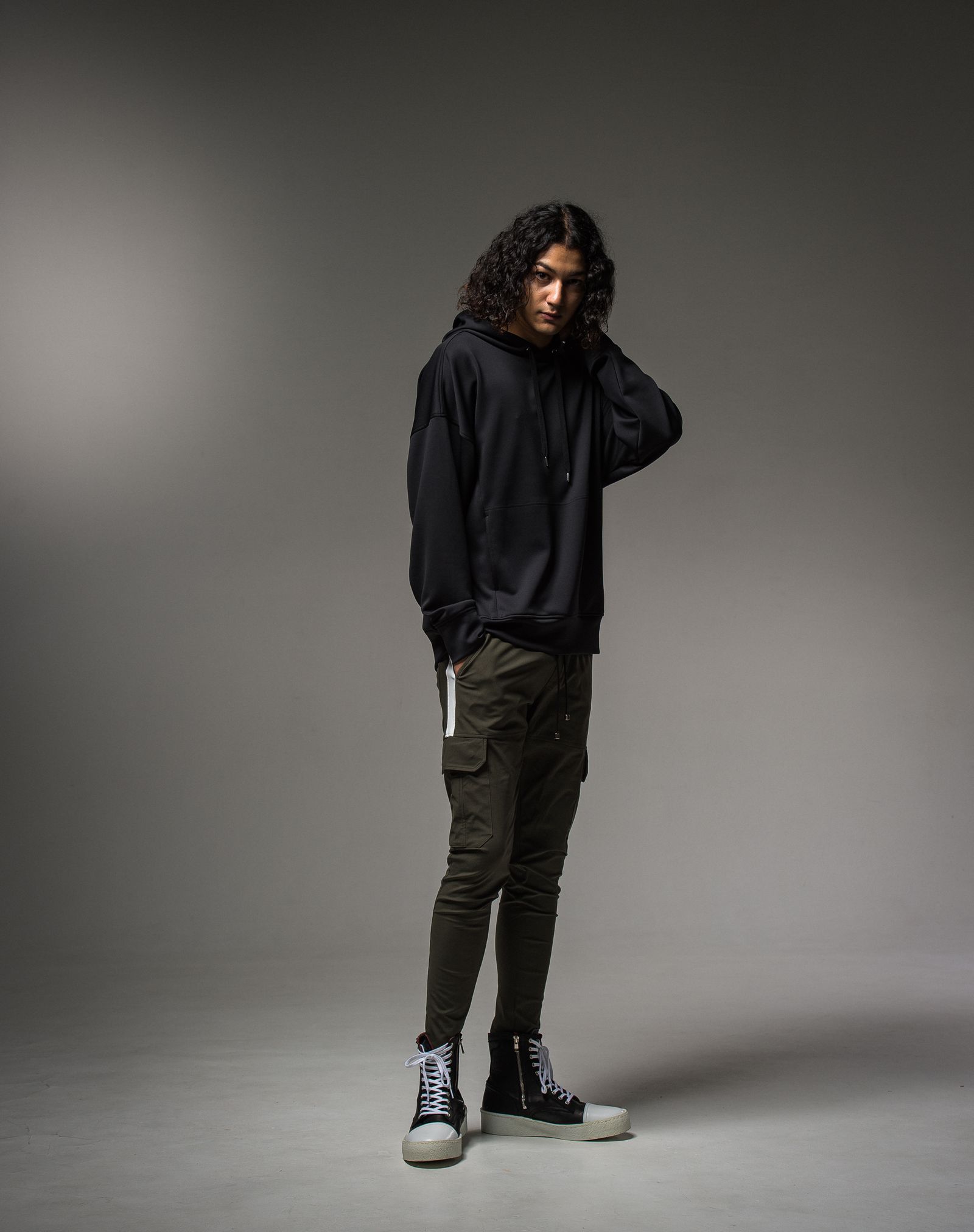 【※期間限定販売※】 REFLECTOR ROGO LOOSE HOODIE / RC23-C-003 / バックロゴパーカー