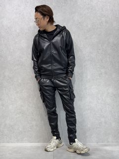 ウノピュリラックスのレザーセットアップ