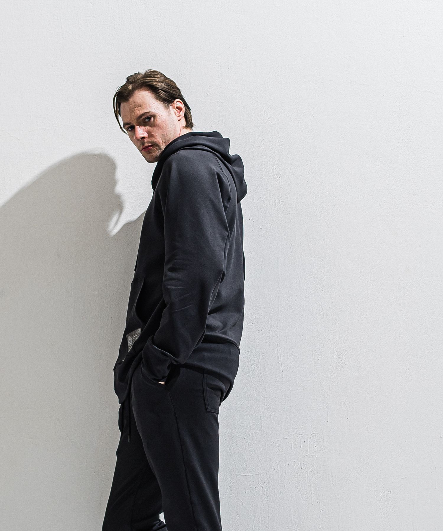 WILL PULLOVER HOODIE / DP1-C-001 / ウィルプリントプルオーバーパーカー / ブラック (2月上旬入荷予定)