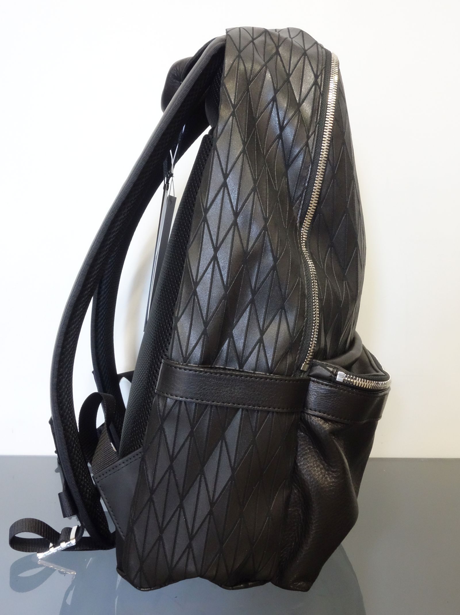 DECADE COLLABO BACK PACK / RC22-BAG-003RD / バックパック