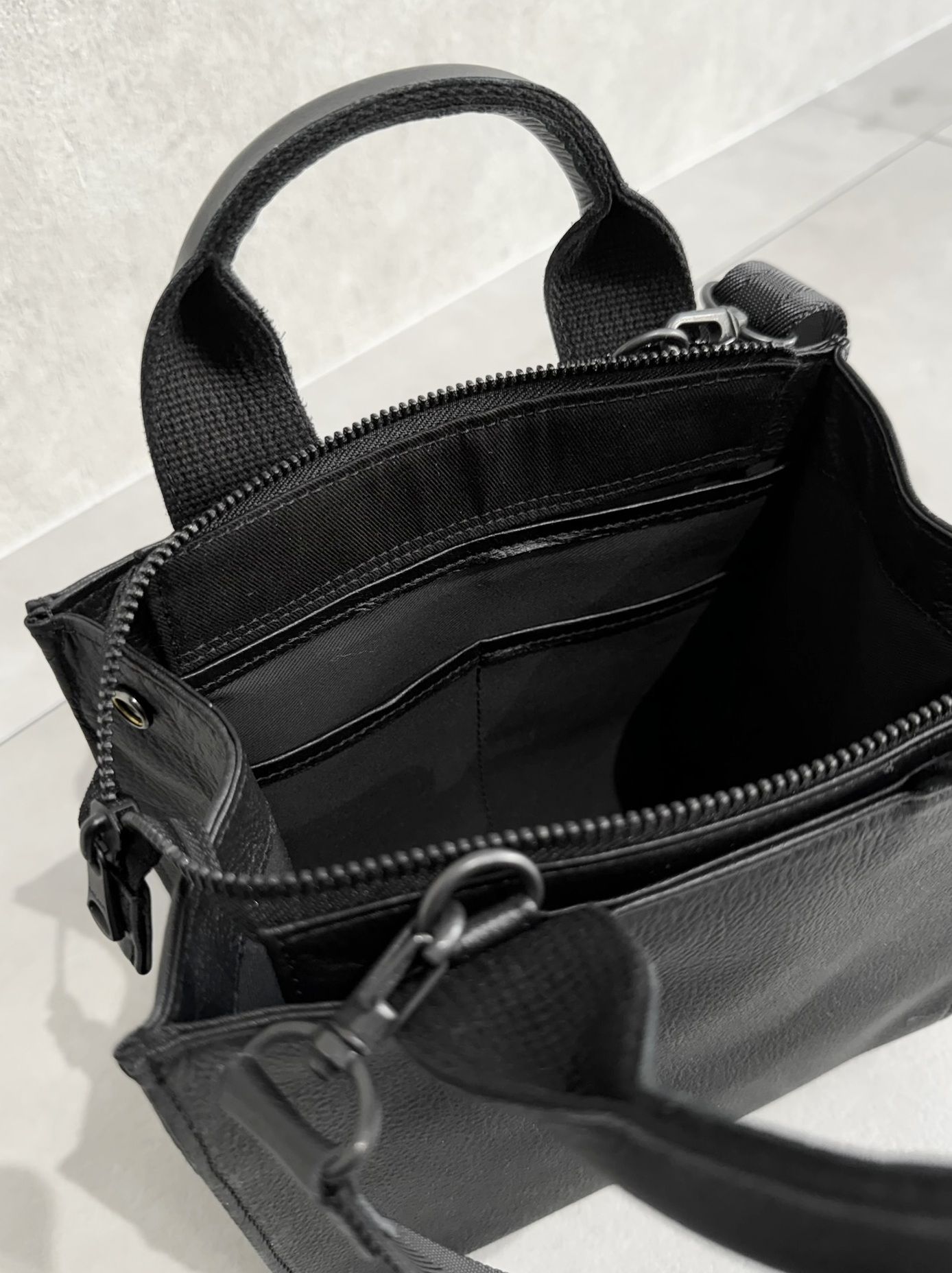 ウォータープルーフレザー ミニショルダートートバッグ / DCD-01540B / ブラック×ブラック