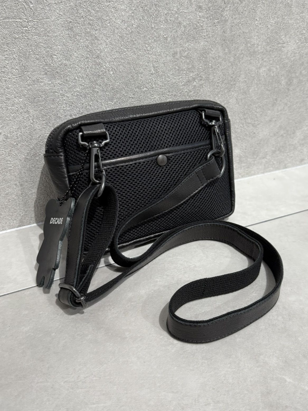 オイルドレザー ミニショルダーバッグ / DCD-01326B / ブラック×ブラック