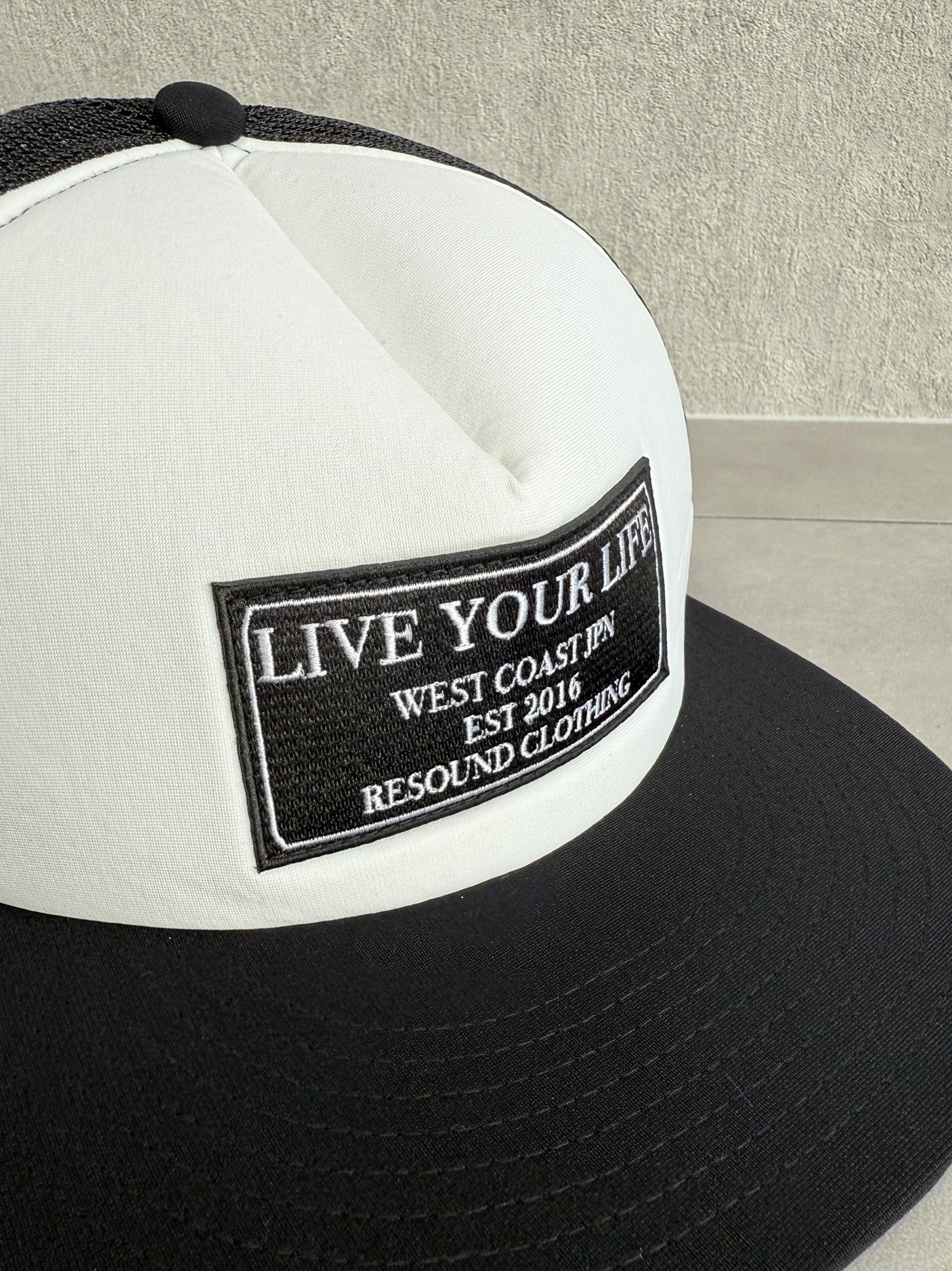 LIVE MESH CAP / RC35-CAP-001 / ロゴワッペンメッシュキャップ / ブラック×ホワイト