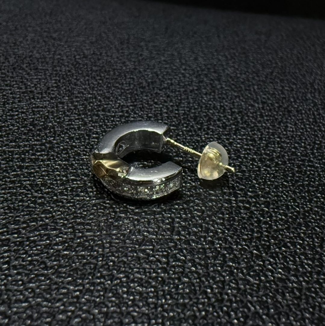 スティックラインフープスタッドピアス / VLE058W
