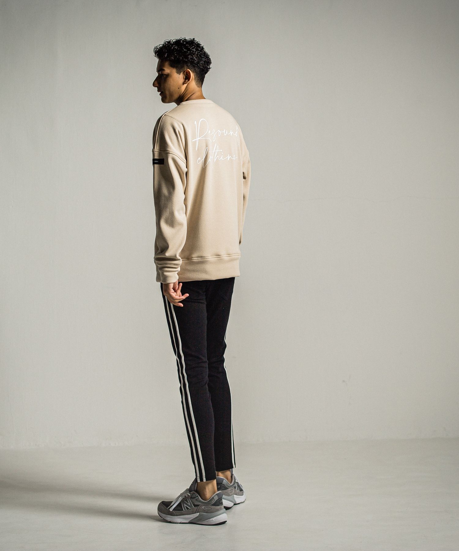 ID VELOURS FLEECE DROP TRAINER / RC34-C-004 / 裏起毛バックロゴトレーナー / ベージュ