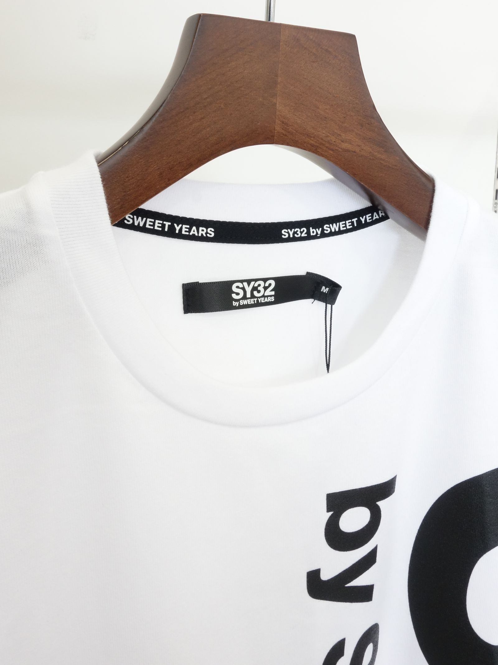 VERTICAL LOGO TEE / TNS1727J / プリントTシャツ
