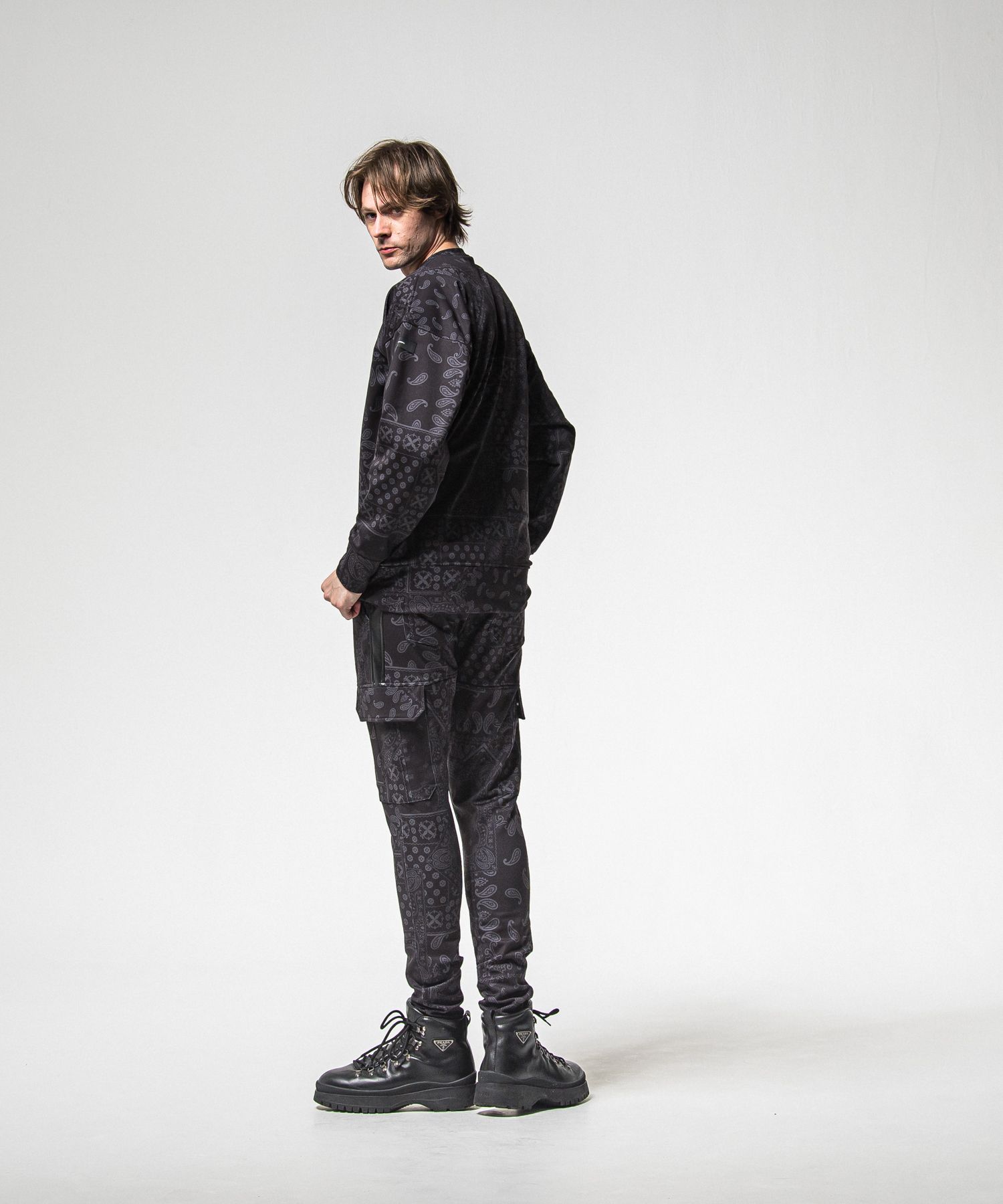 PAISLEY BACK FLEECE DROP TRAINER / RC38-C-008 / 裏起毛ペイズリートレーナー / ブラック (10月中旬入荷予定)