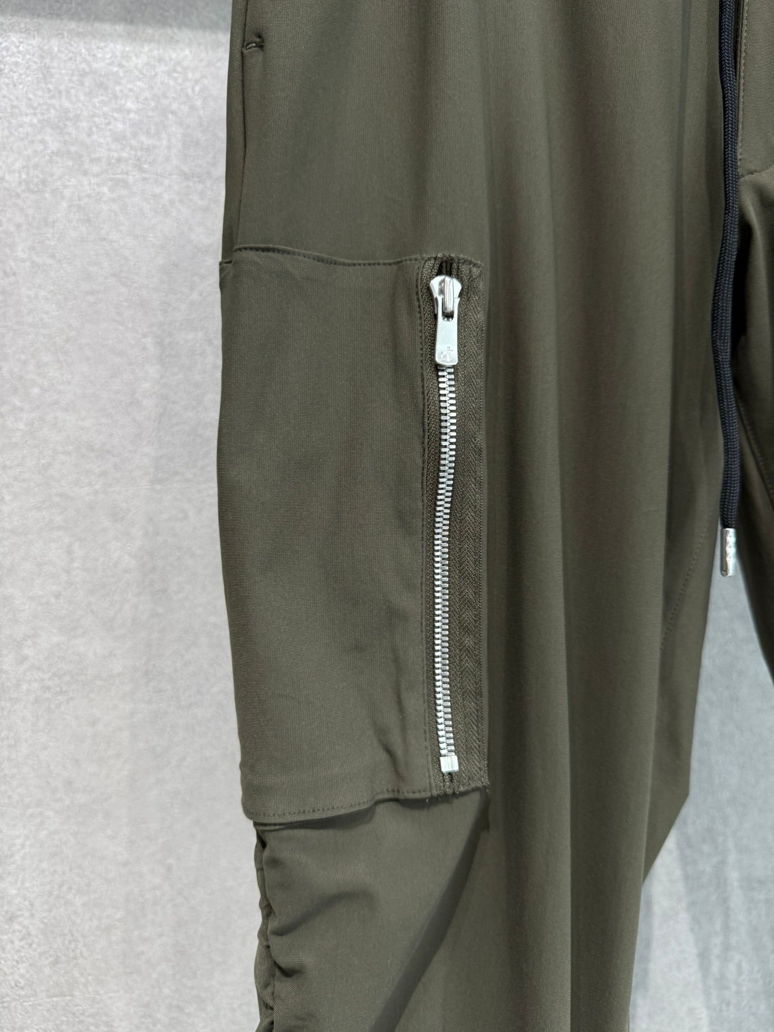 DAVID NYLON CARGO PANTS / RC40-ST-040 / ミリタリーナイロン裾ゴムカーゴパンツ / カーキ