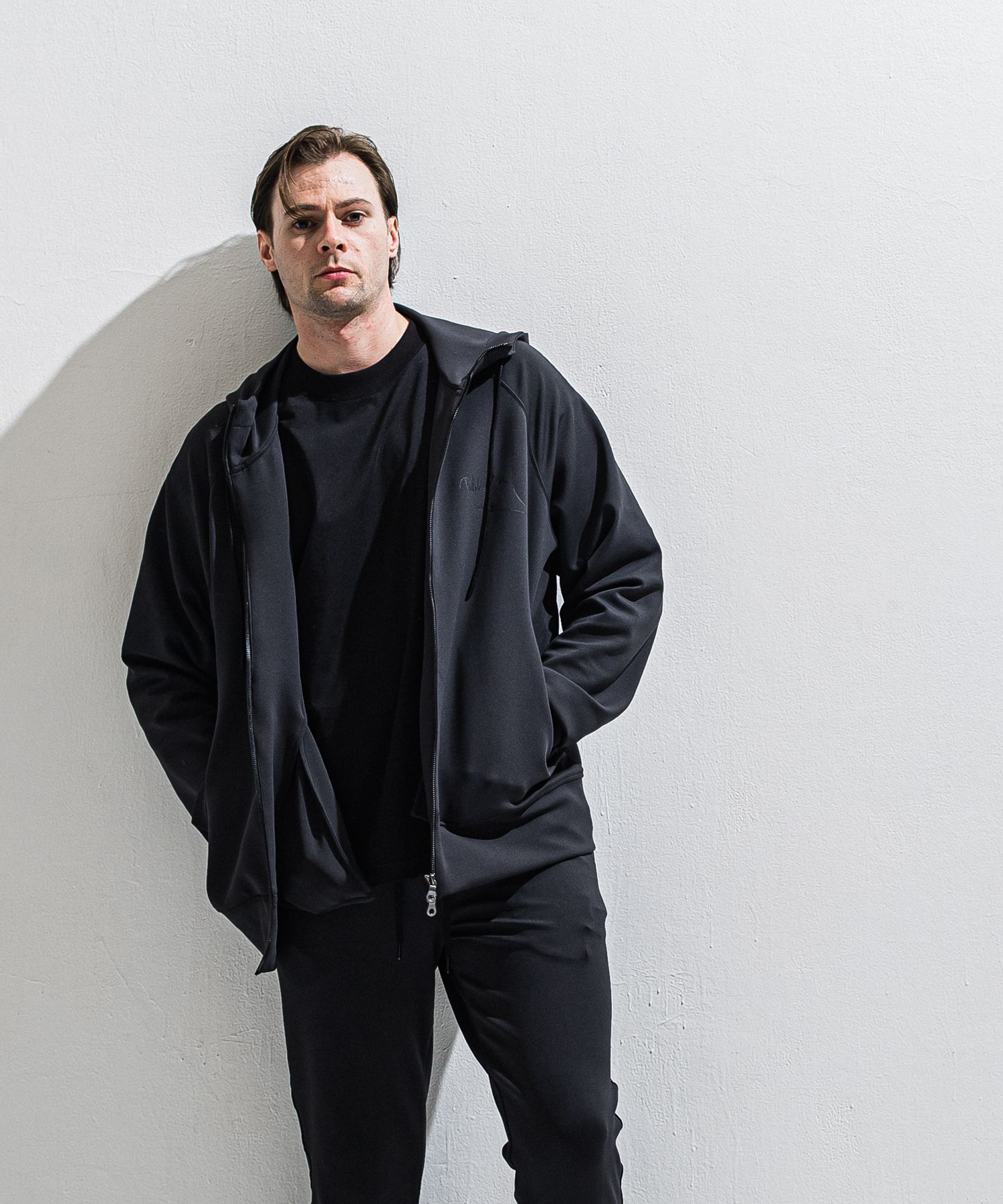 SIGN ZIP HOODIE / DP1-C-002 / サインプリントジップパーカー / ブラック (2月上旬入荷予定)