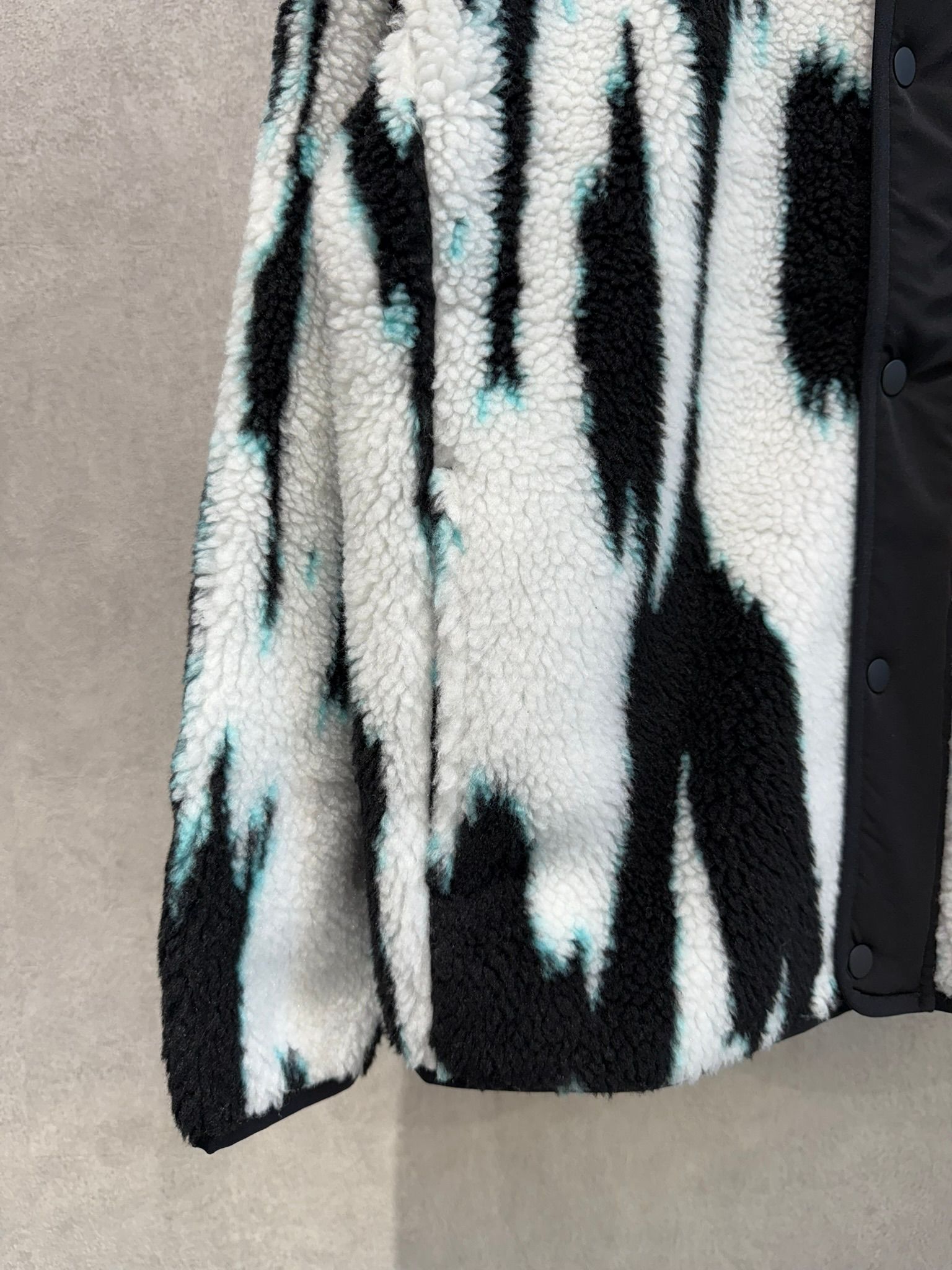 ジャカードシェルパジャケット / ボアジャケット / 4RD219G / UB1(ブラック×ホワイト×サックスブルー)