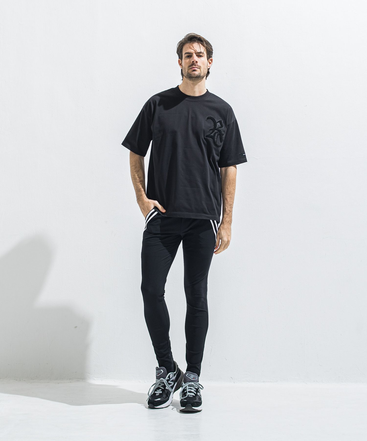 RC OVER TEE / RC40-T-006 / RCワッペンビッグTシャツ / ブラック×ブラック (5月中旬入荷予定)