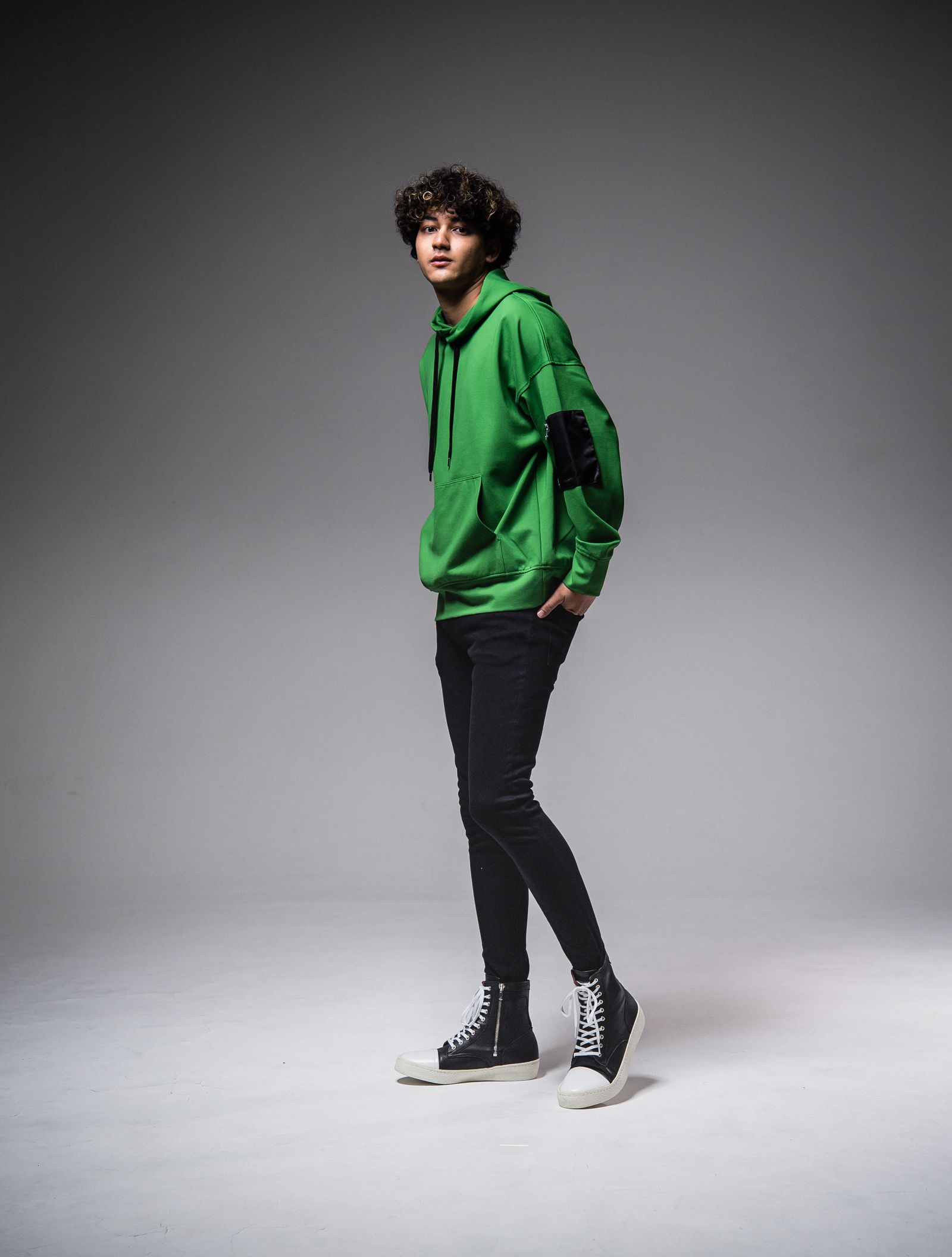 MILITARY POCKET LOOSE HOODIE / RC25-C-005 / ミリタリーポケットパーカー / グリーン