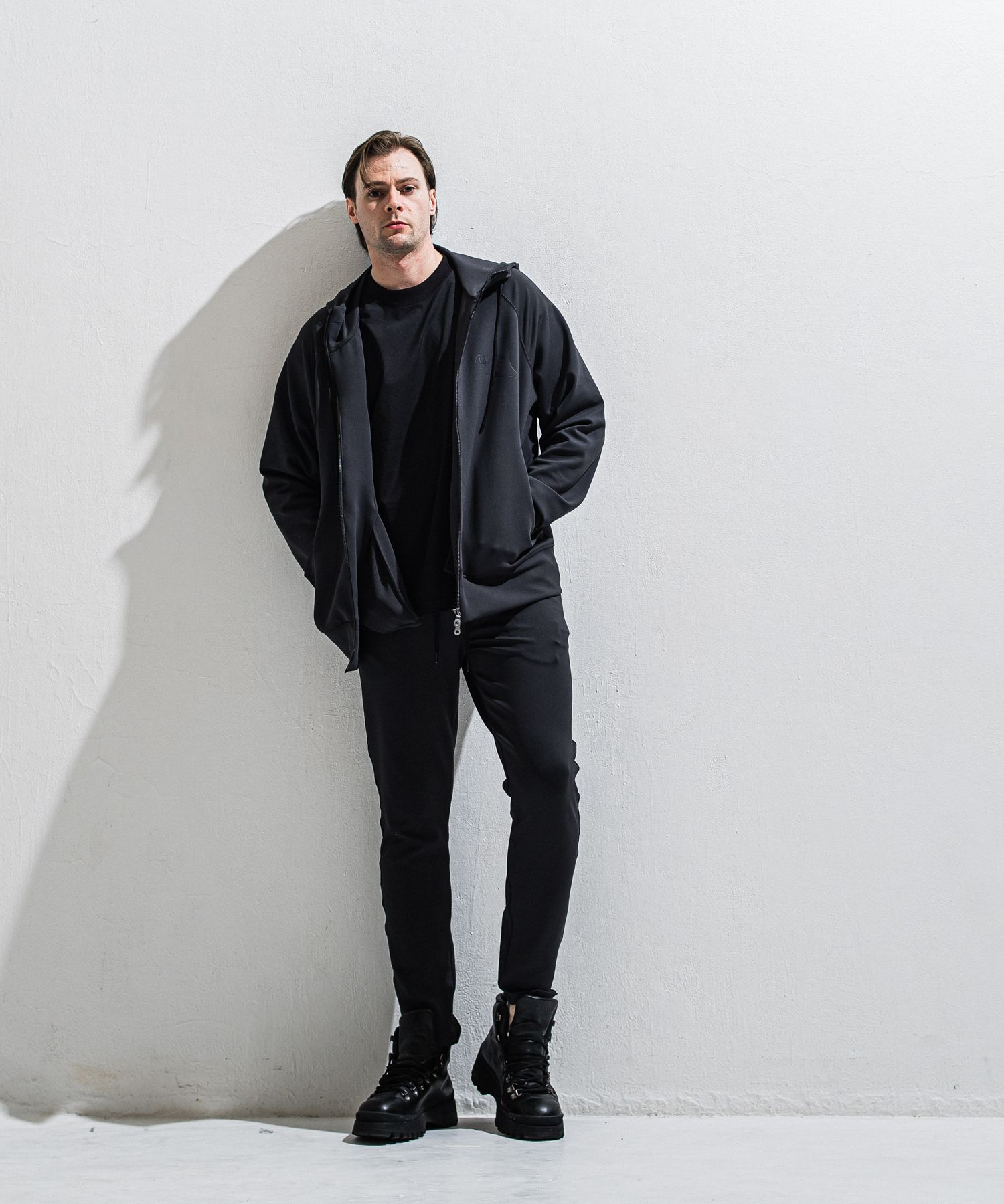 SIGN ZIP HOODIE / DP1-C-002 / サインプリントジップパーカー / ブラック (2月上旬入荷予定)