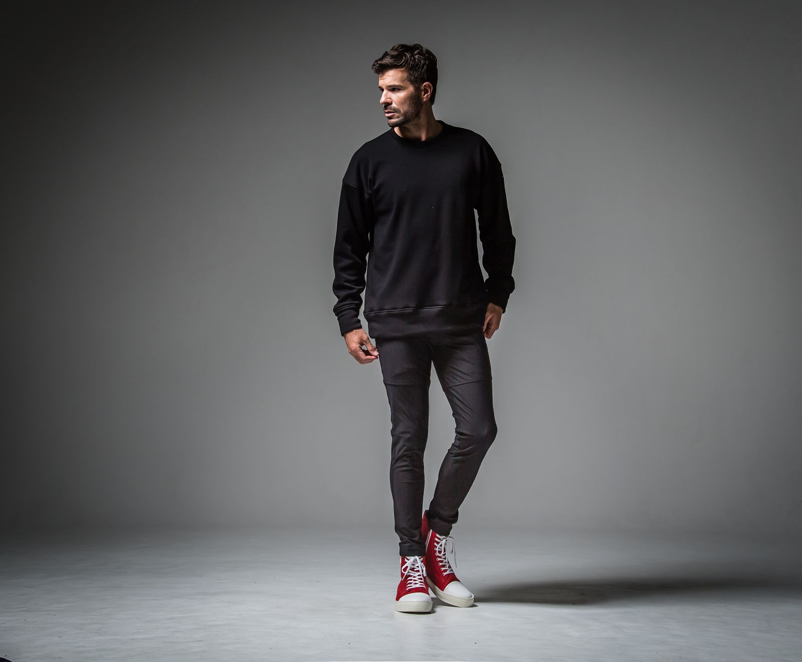 ID BACKROGO VELOURS FLEECE DROP TRAINER / RC30-C-003 / 裏起毛バックロゴトレーナー / ブラック