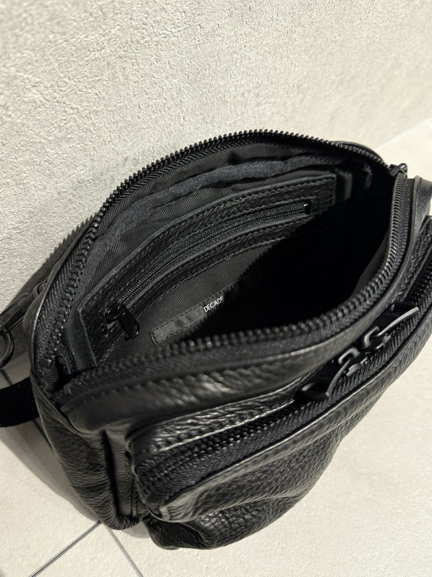 オイルドレザー ミニショルダーバッグ / DCD-01326B / ブラック×ブラック