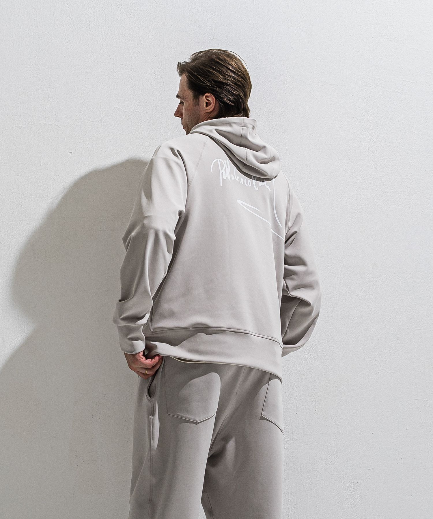 SIGN ZIP HOODIE / DP1-C-002 / サインプリントジップパーカー / グレージュ (2月上旬入荷予定)