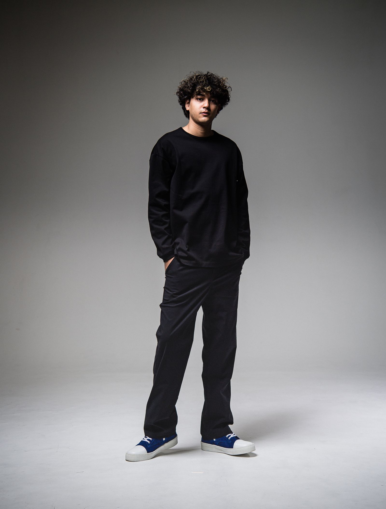 BACK ID ROGO LONG SLEEVE / RC25-T-001 / バックロゴビッグロングTシャツ / ブラック