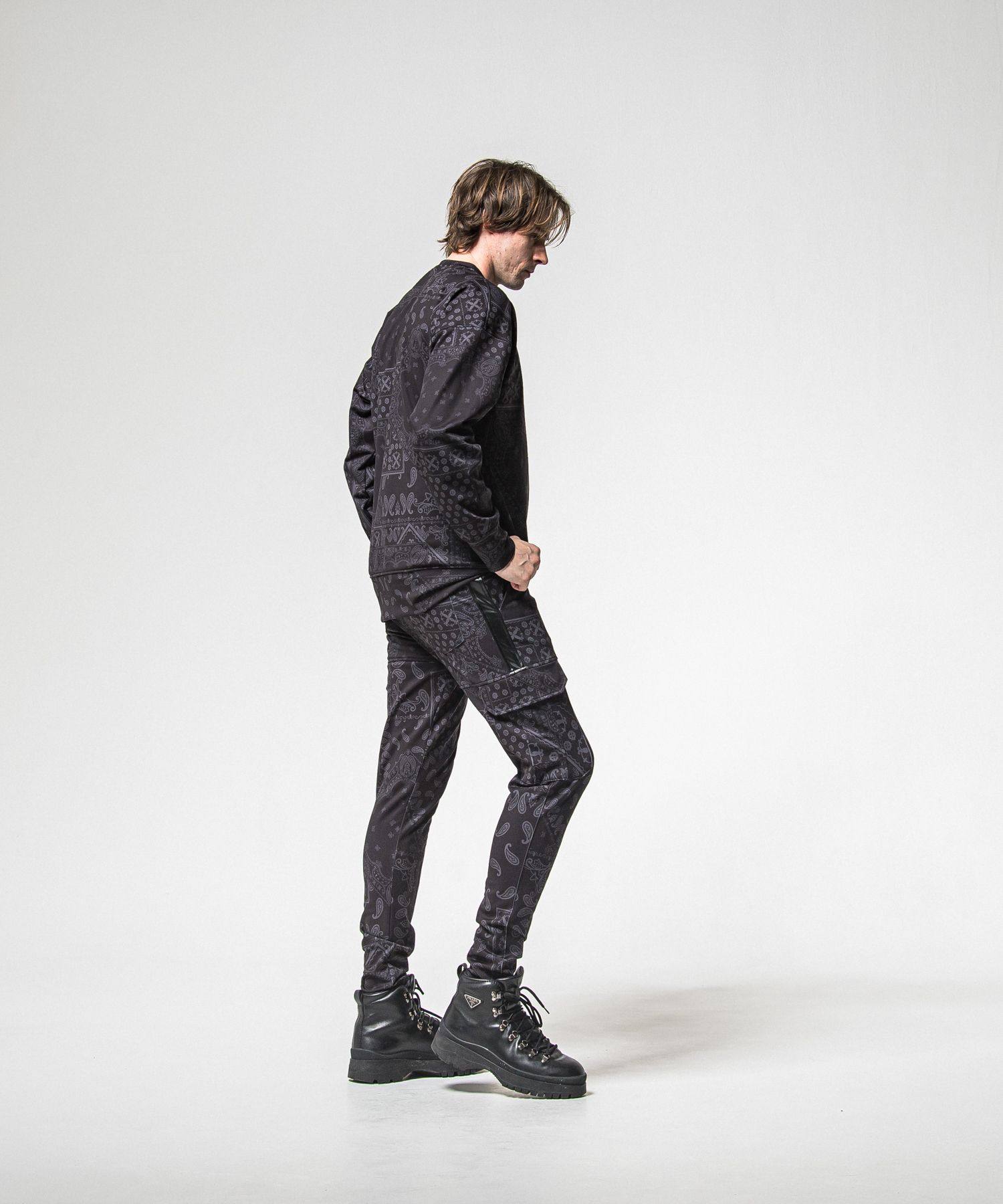 PAISLEY BACK FLEECE DROP TRAINER / RC38-C-008 / 裏起毛ペイズリートレーナー / ブラック (10月中旬入荷予定)